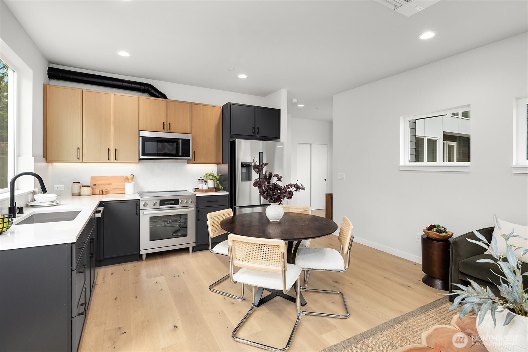 4425 Fremont Avenue B Property Photo 10