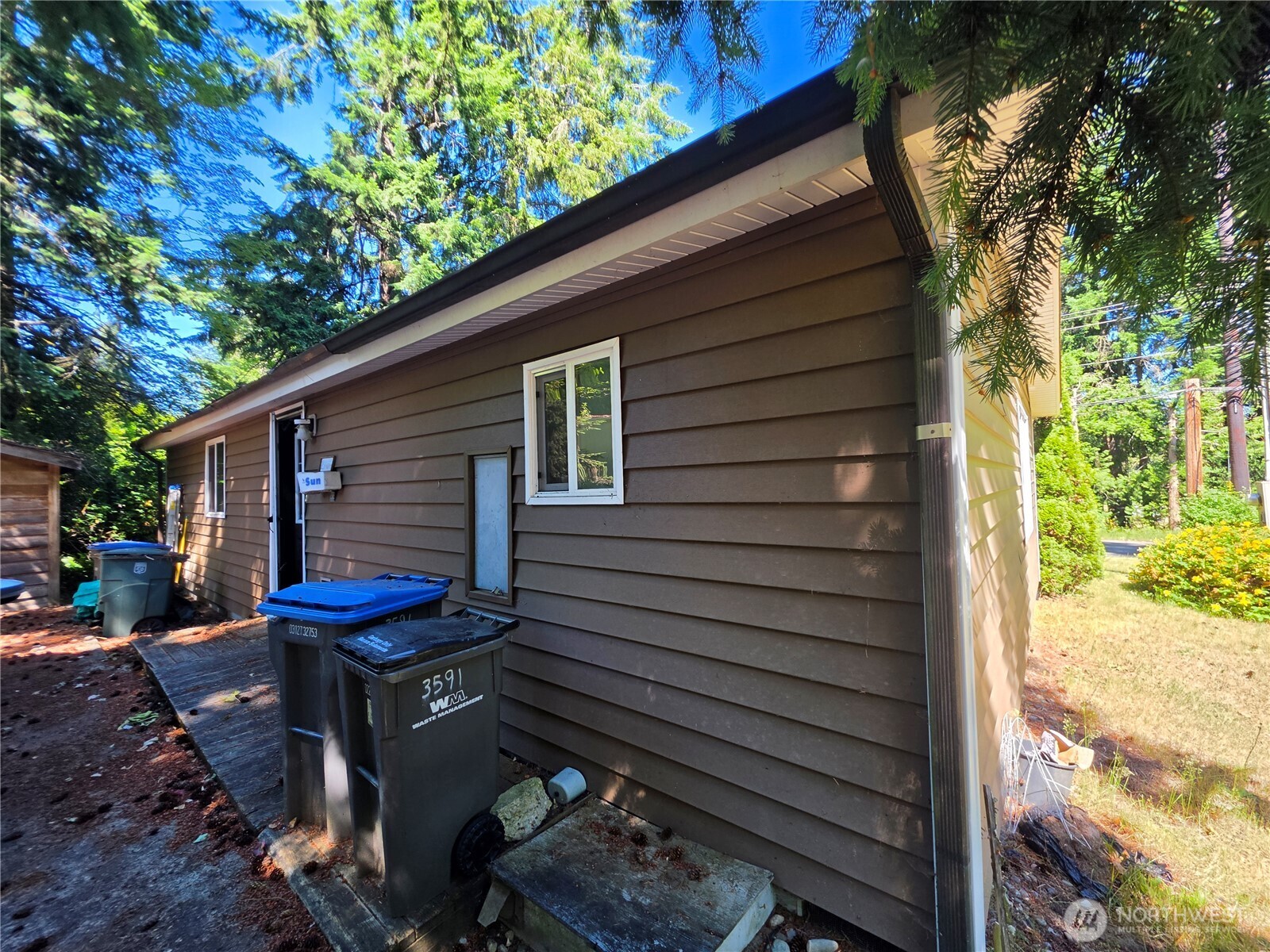 3591 Pine Road Property Photo 3