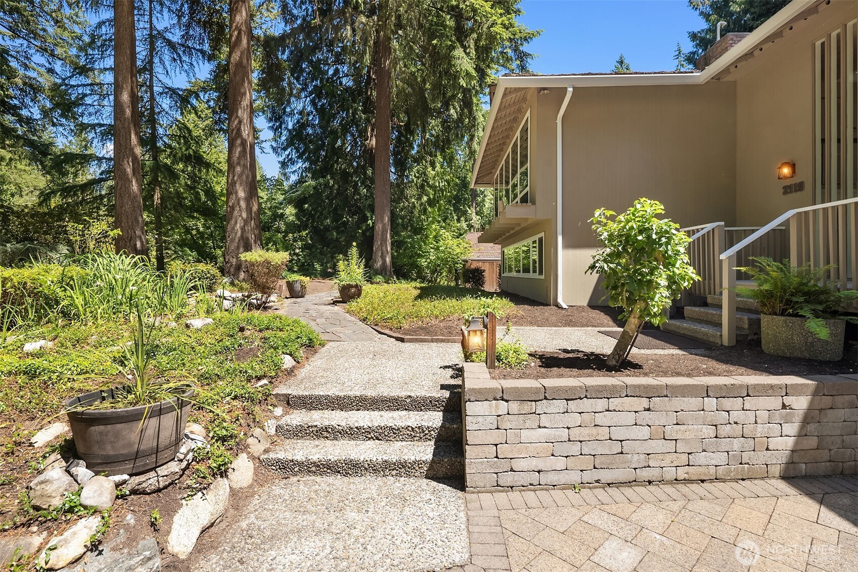 2119 Sahalee Drive Property Photo 4