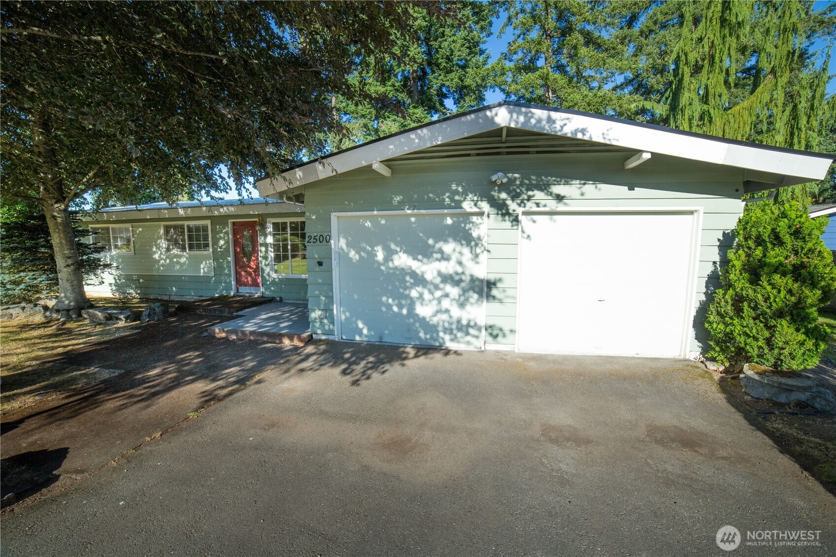 2500 167th Place Property Photo 2