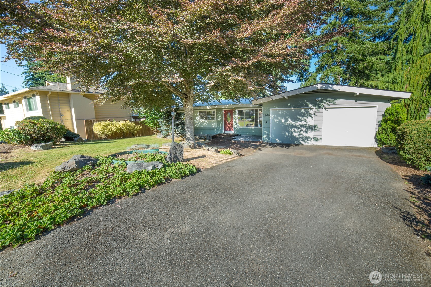 2500 167th Place Property Photo 3