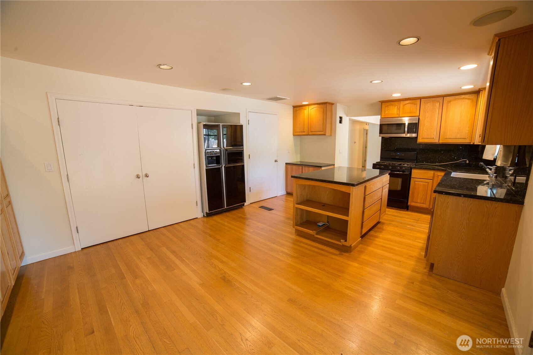 2500 167th Place Property Photo 16