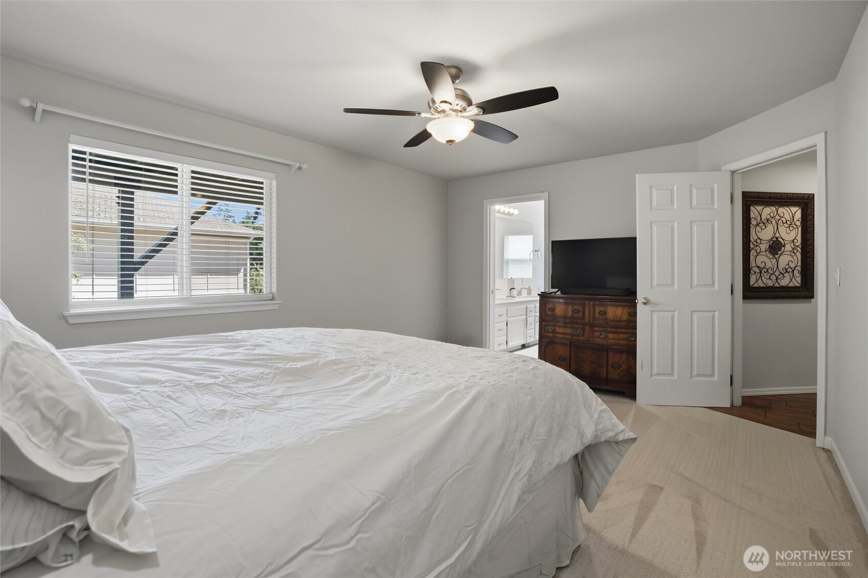 18656 4th Avenue Property Photo 17
