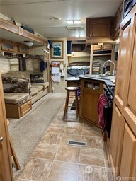 64225 Lookout Mountain Loop Property Photo 9