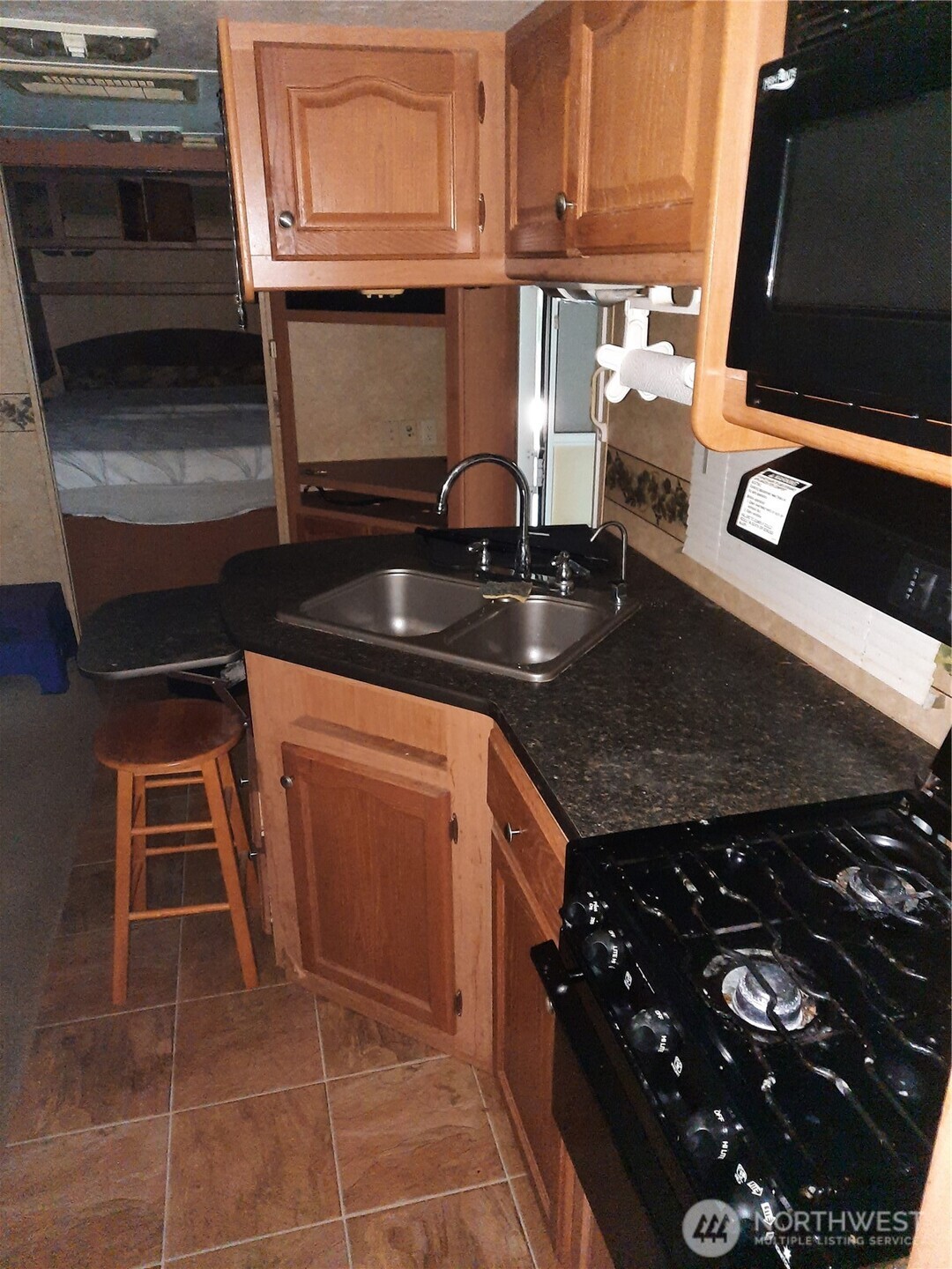 64225 Lookout Mountain Loop Property Photo 12