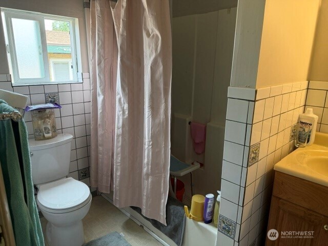 6715 Delridge Way Property Photo 10