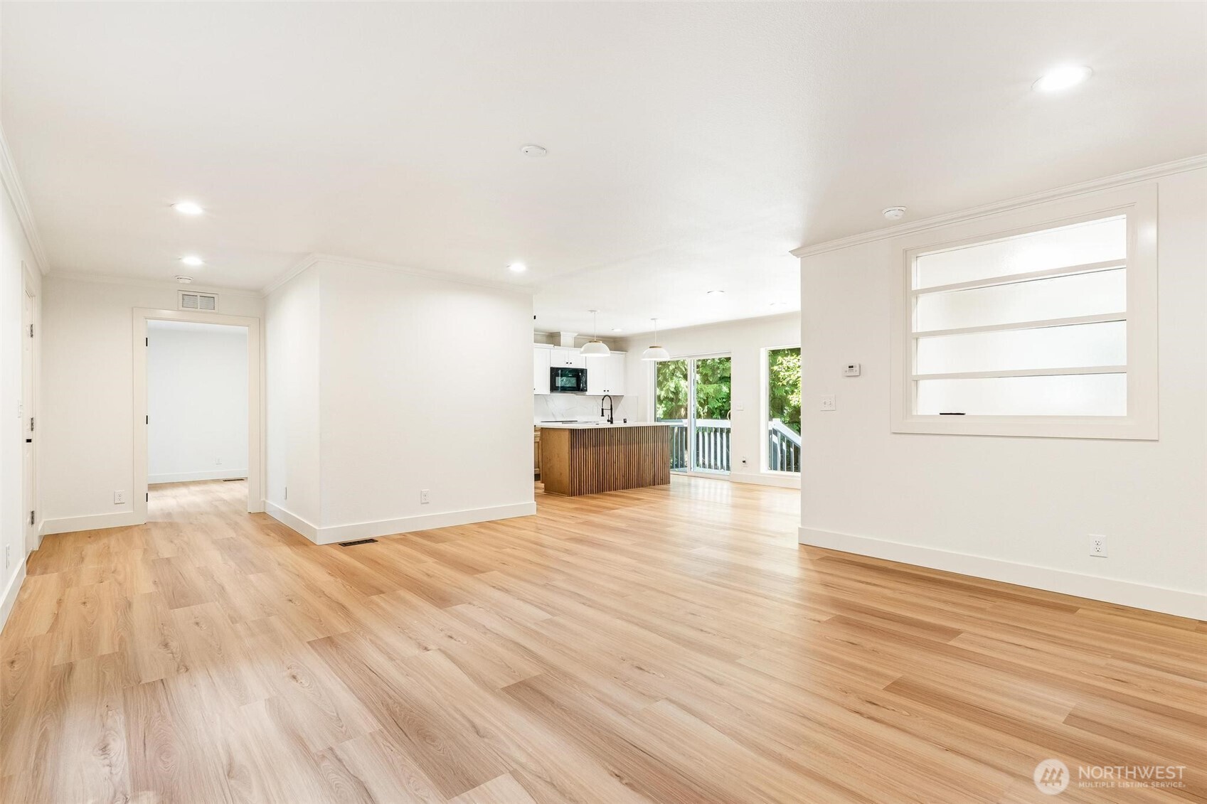41675 S Shore Dr Property Photo 8