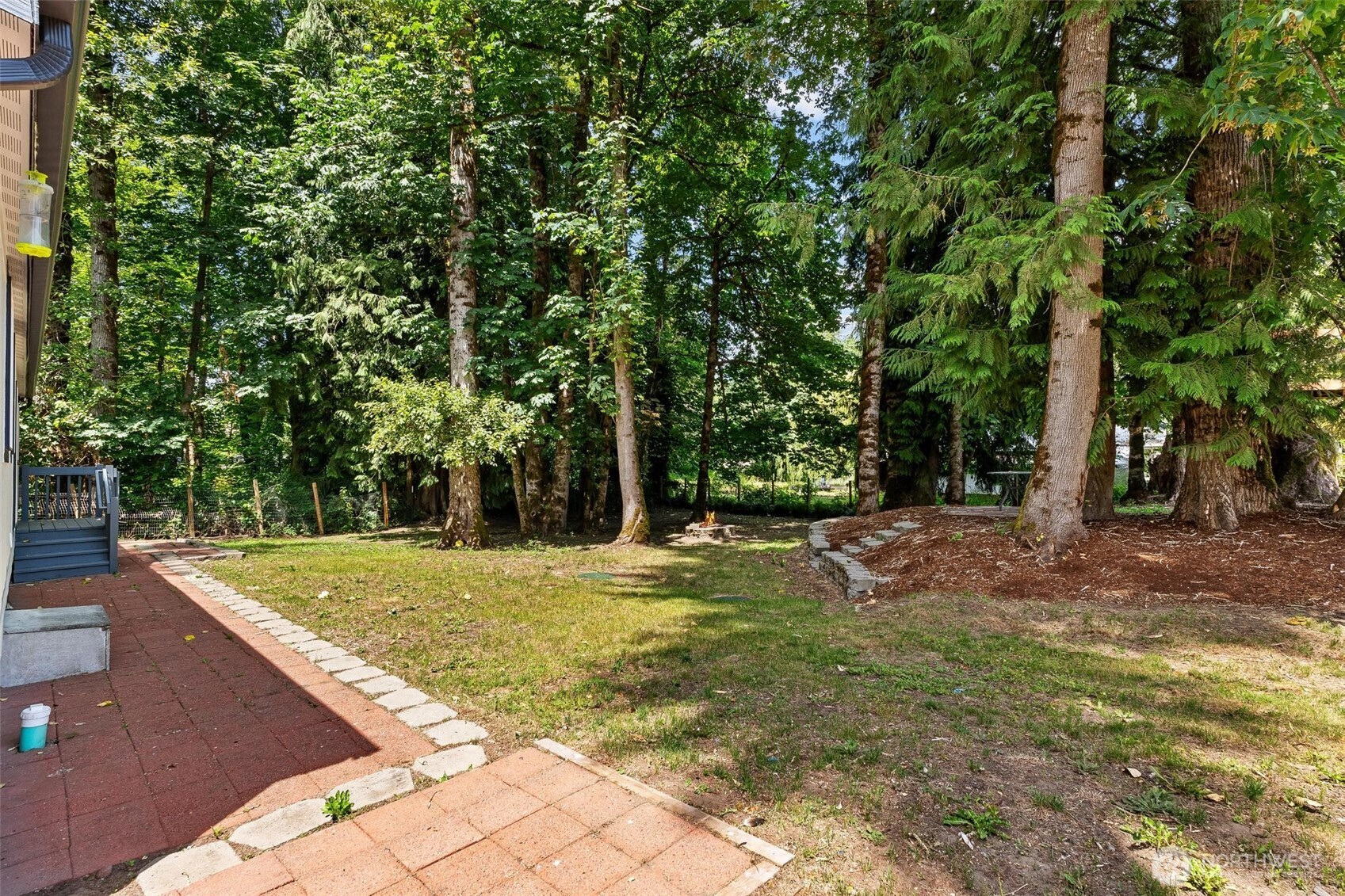 41675 S Shore Dr Property Photo 28