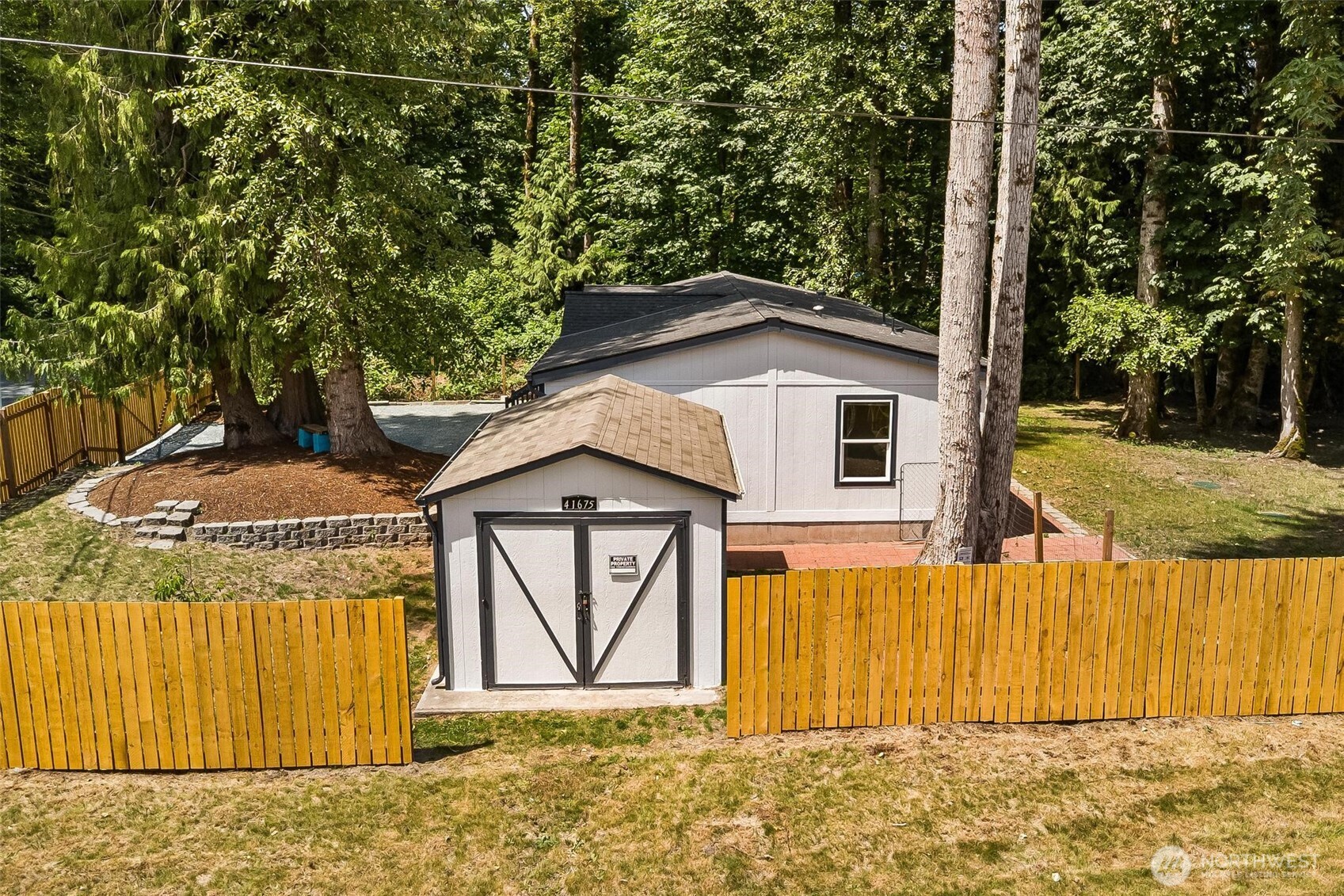 41675 S Shore Dr Property Photo 36