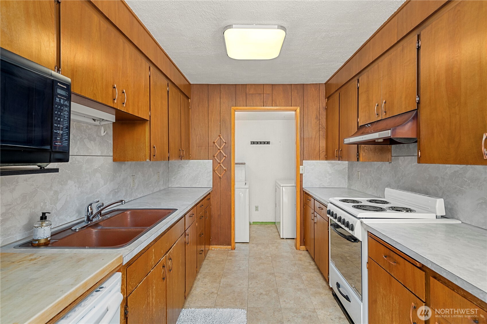 8920 Randall Dr Property Photo 24