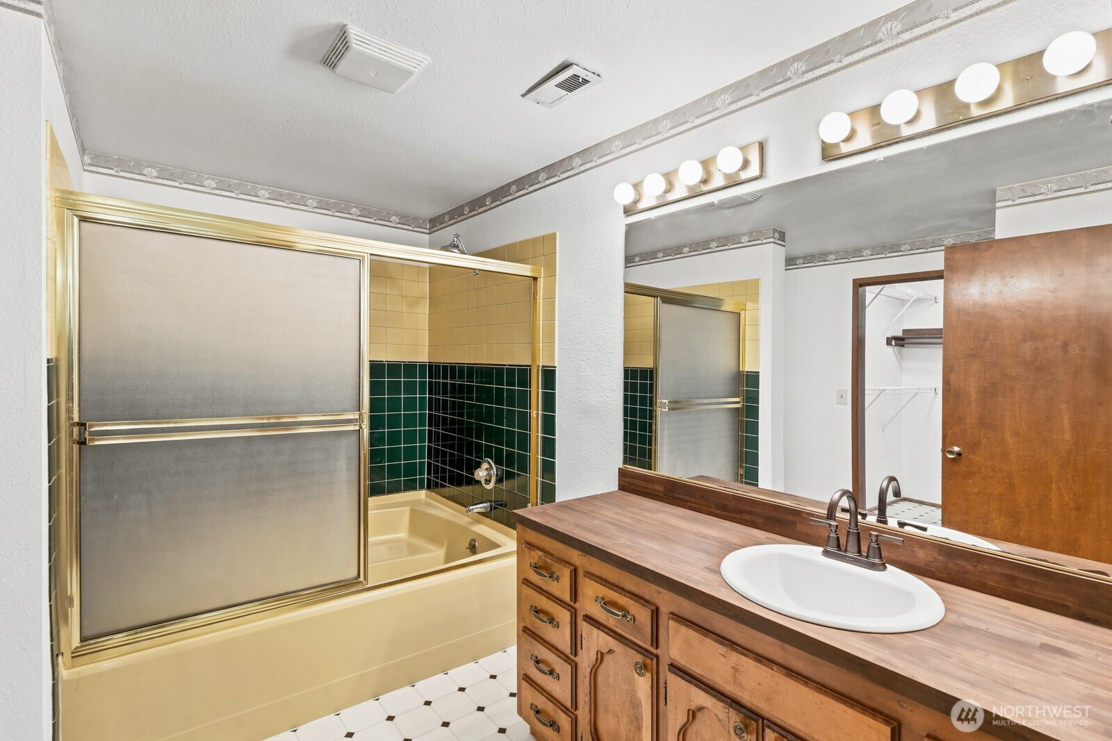 11419 22nd Place Property Photo 20