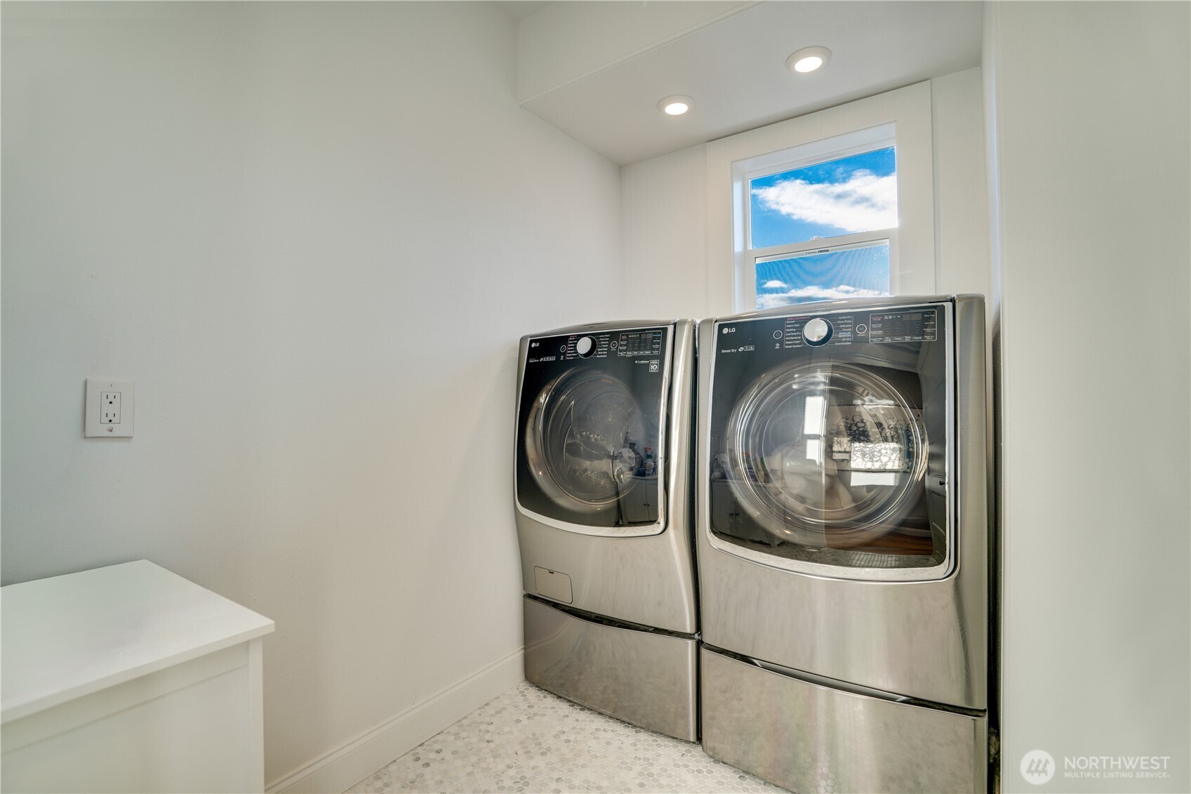 616 N K Street Property Photo 26
