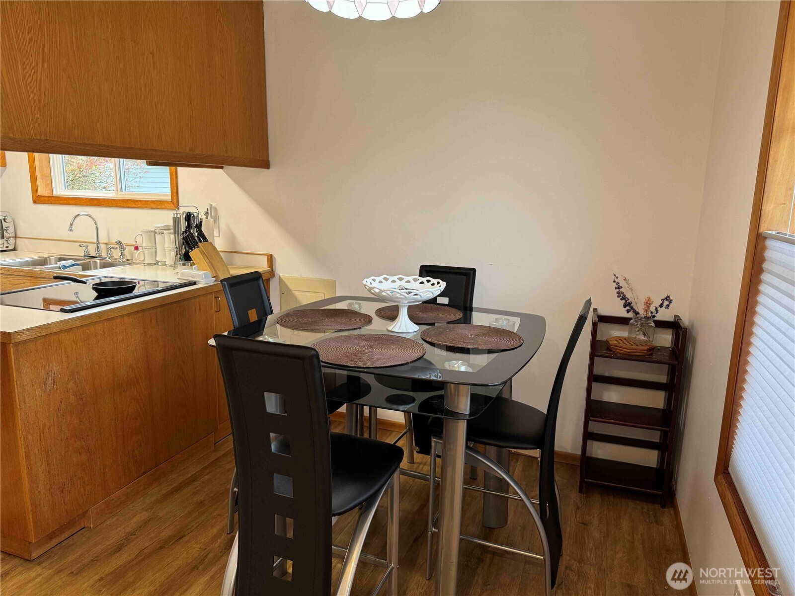 1896 E Beachwood Drive Property Photo 8