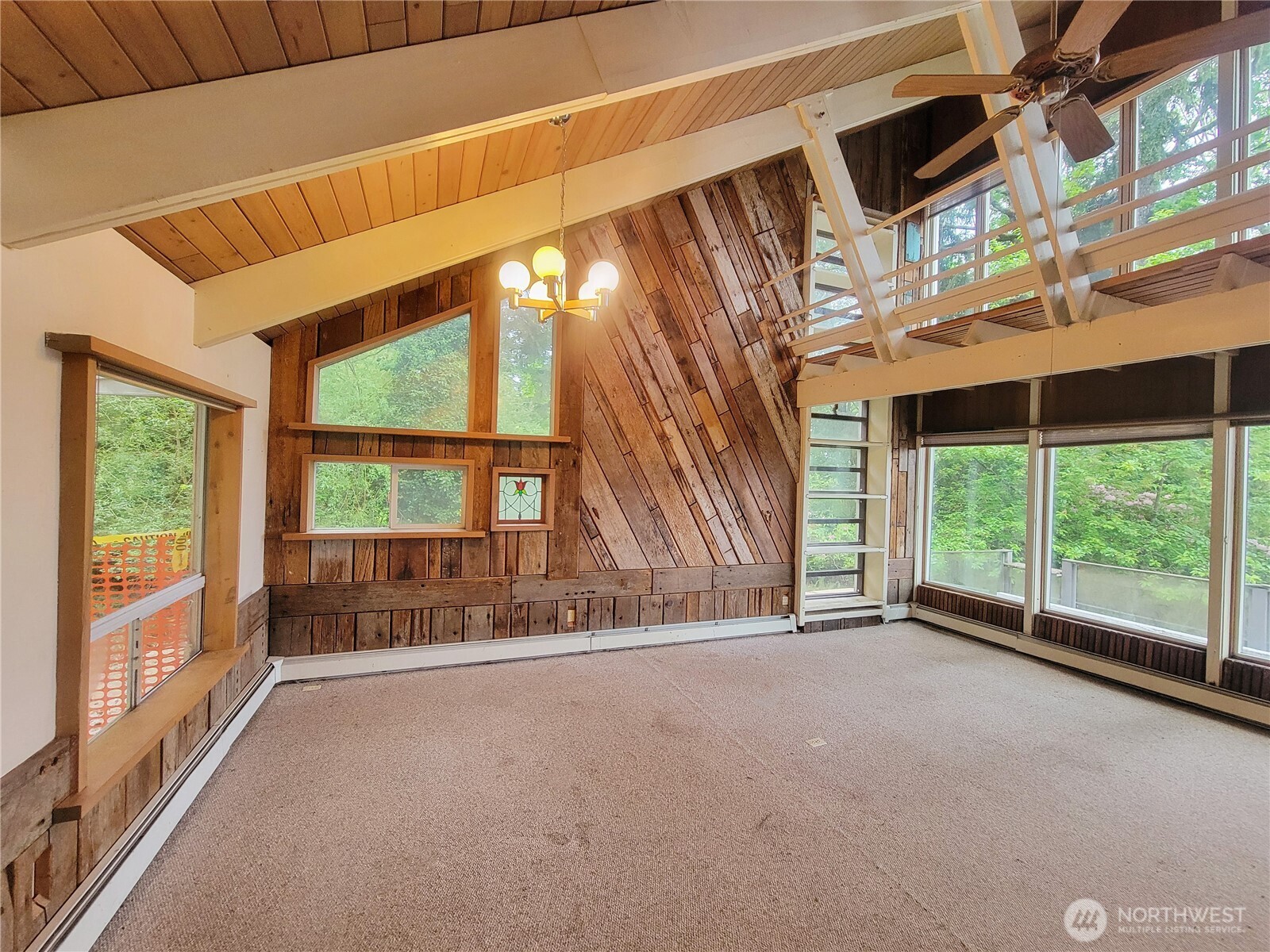 101 Fleet Drive Property Photo 4
