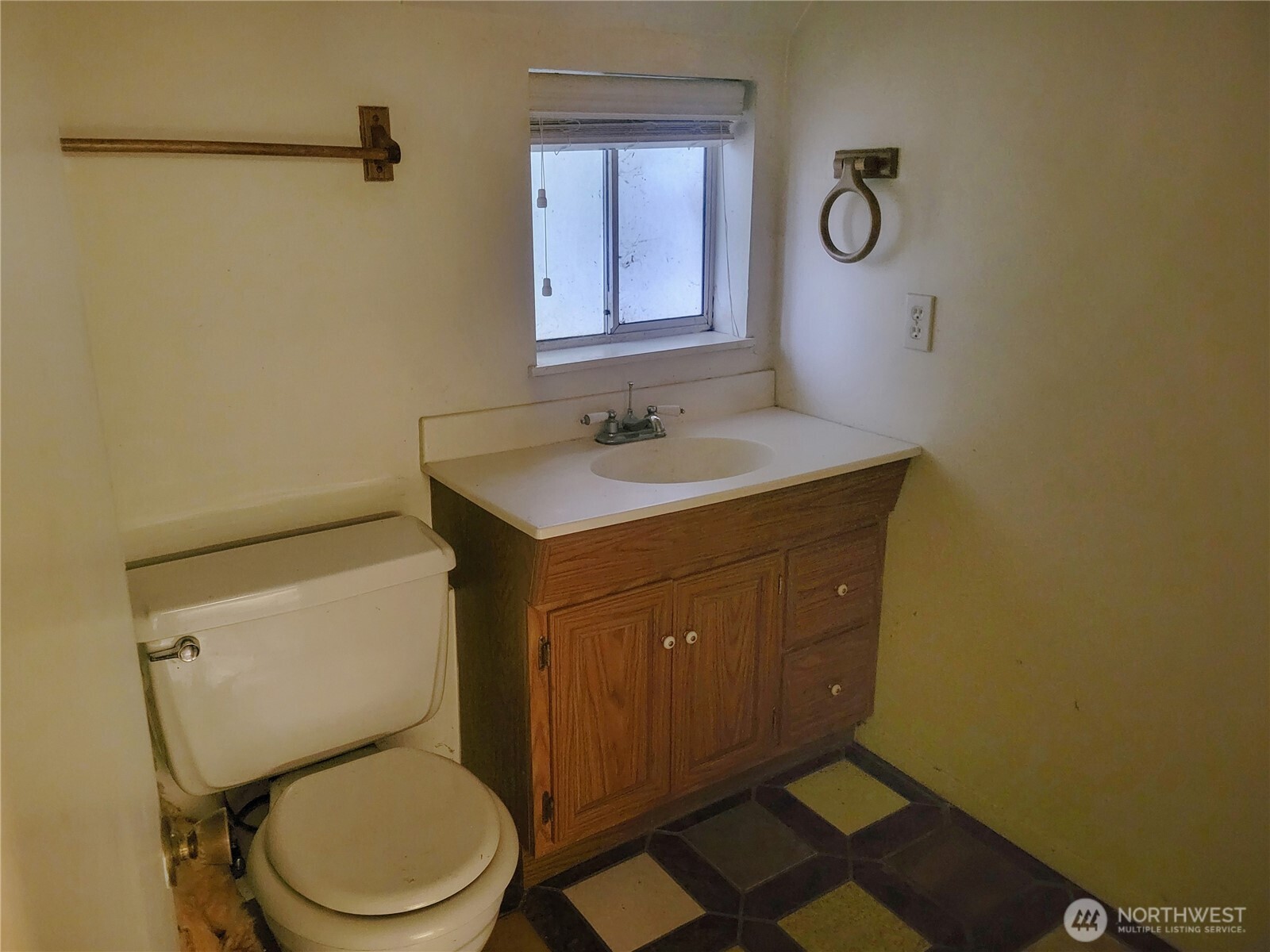 101 Fleet Drive Property Photo 13