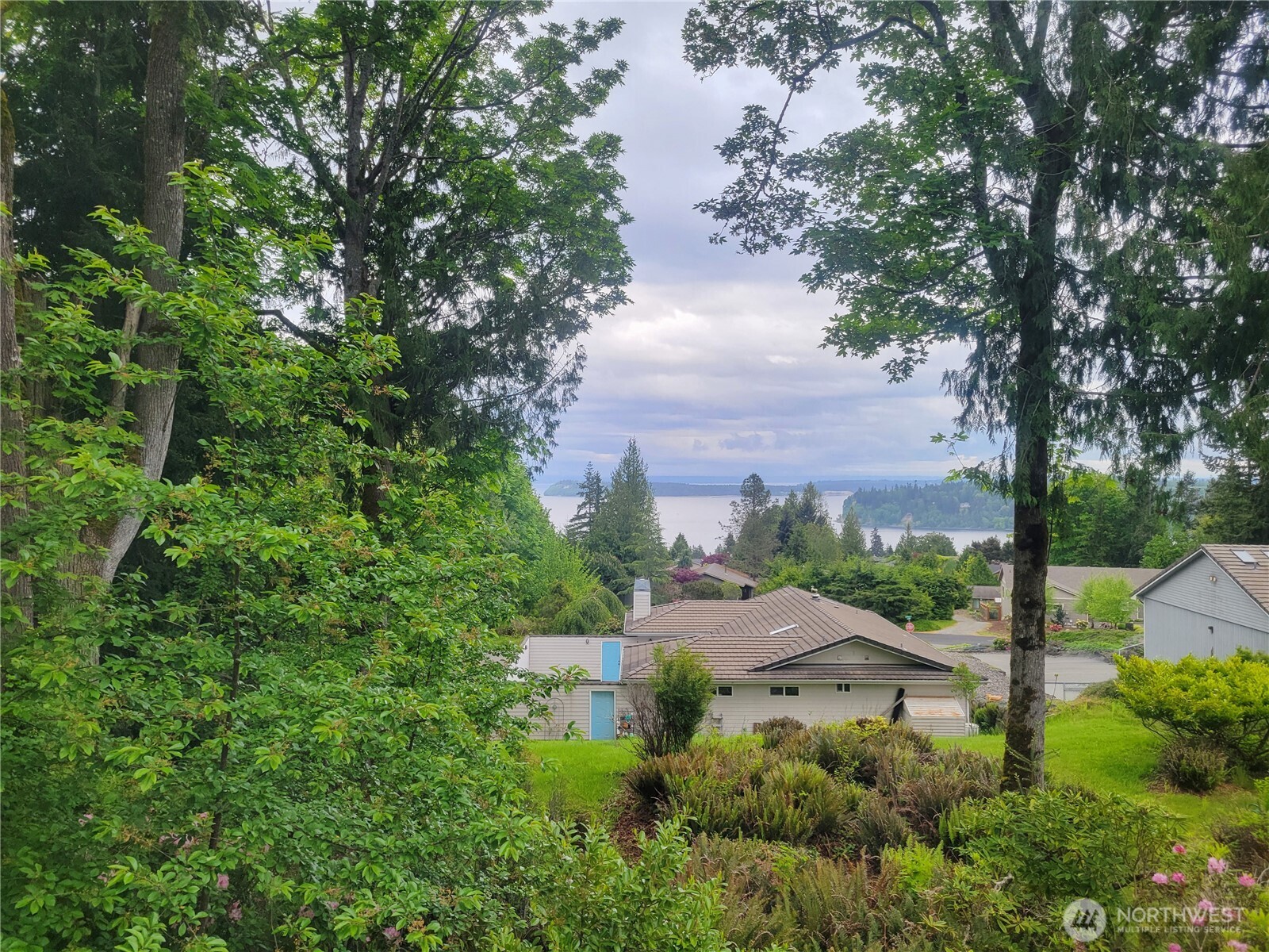 101 Fleet Drive Property Photo 16