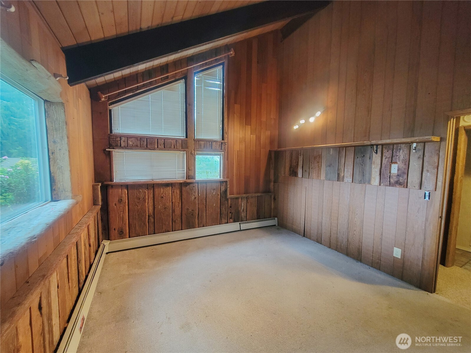 101 Fleet Drive Property Photo 23