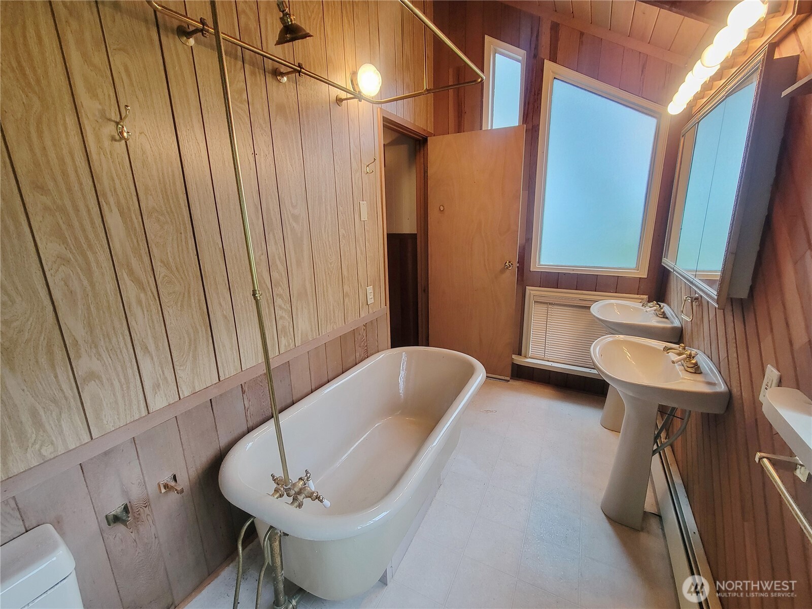 101 Fleet Drive Property Photo 26