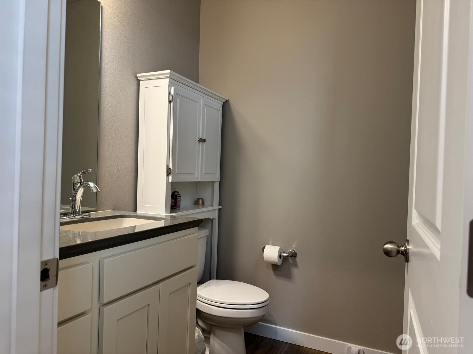 927 Vine Maple Street Property Photo 7