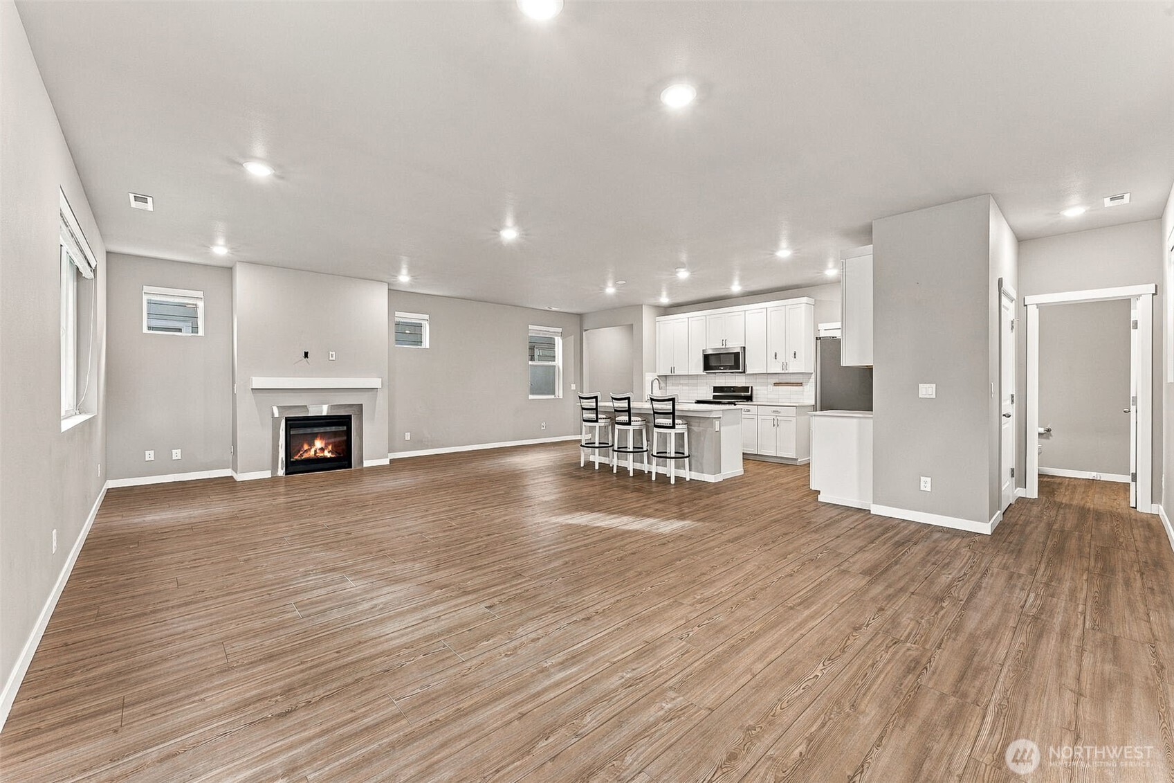 927 Vine Maple Street Property Photo 9