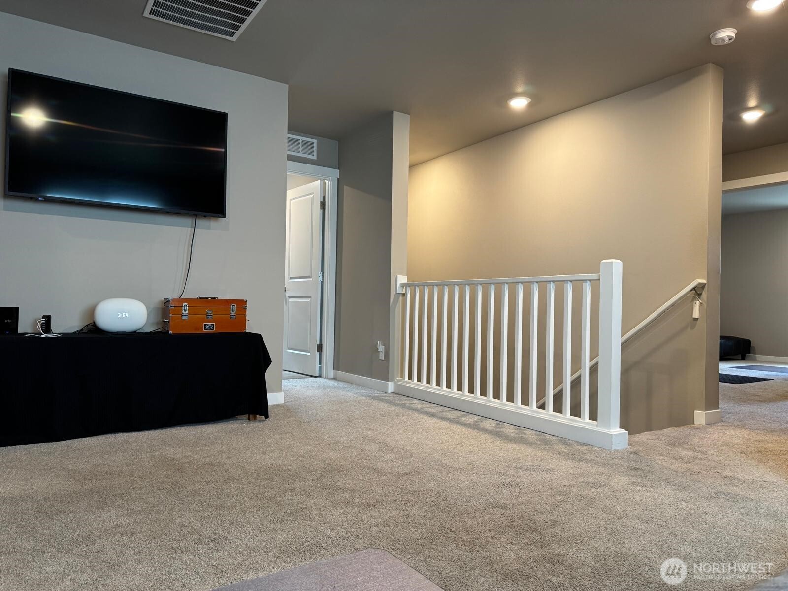 927 Vine Maple Street Property Photo 10