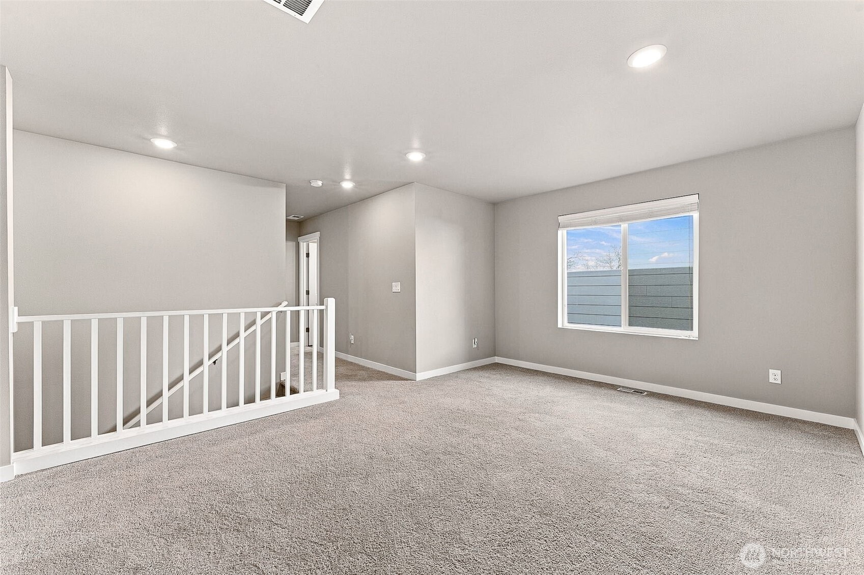 927 Vine Maple Street Property Photo 12