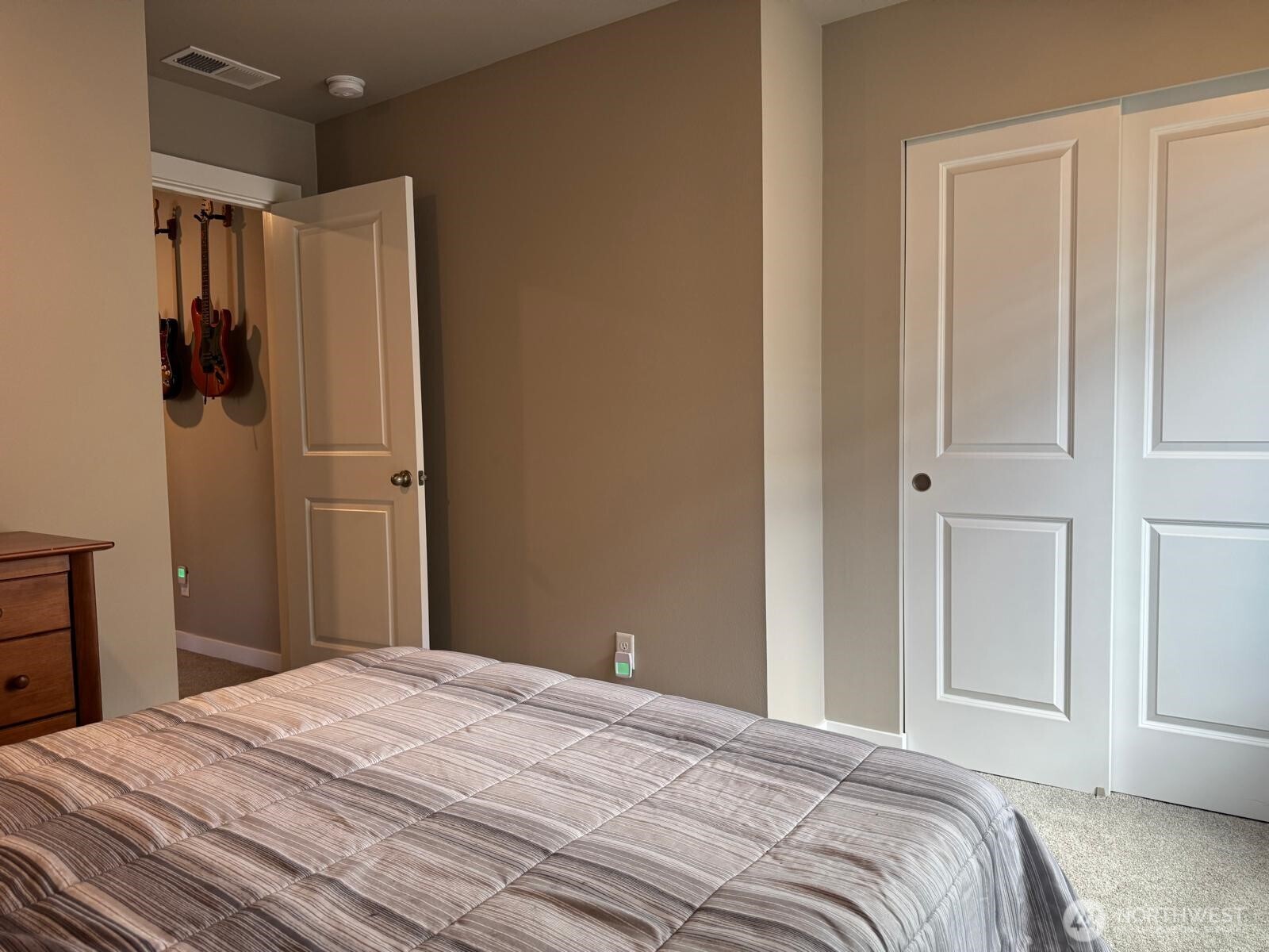 927 Vine Maple Street Property Photo 14