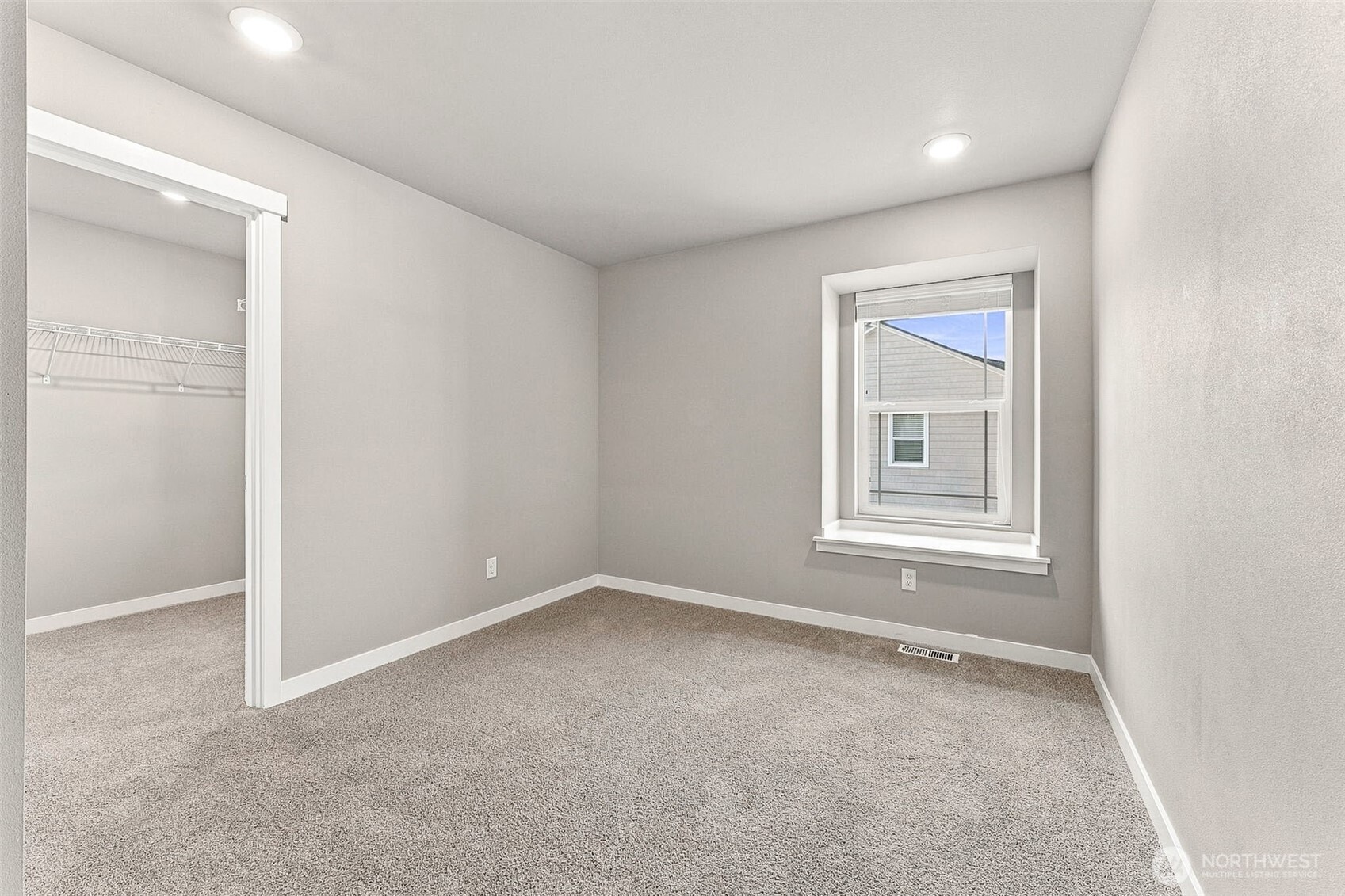 927 Vine Maple Street Property Photo 14