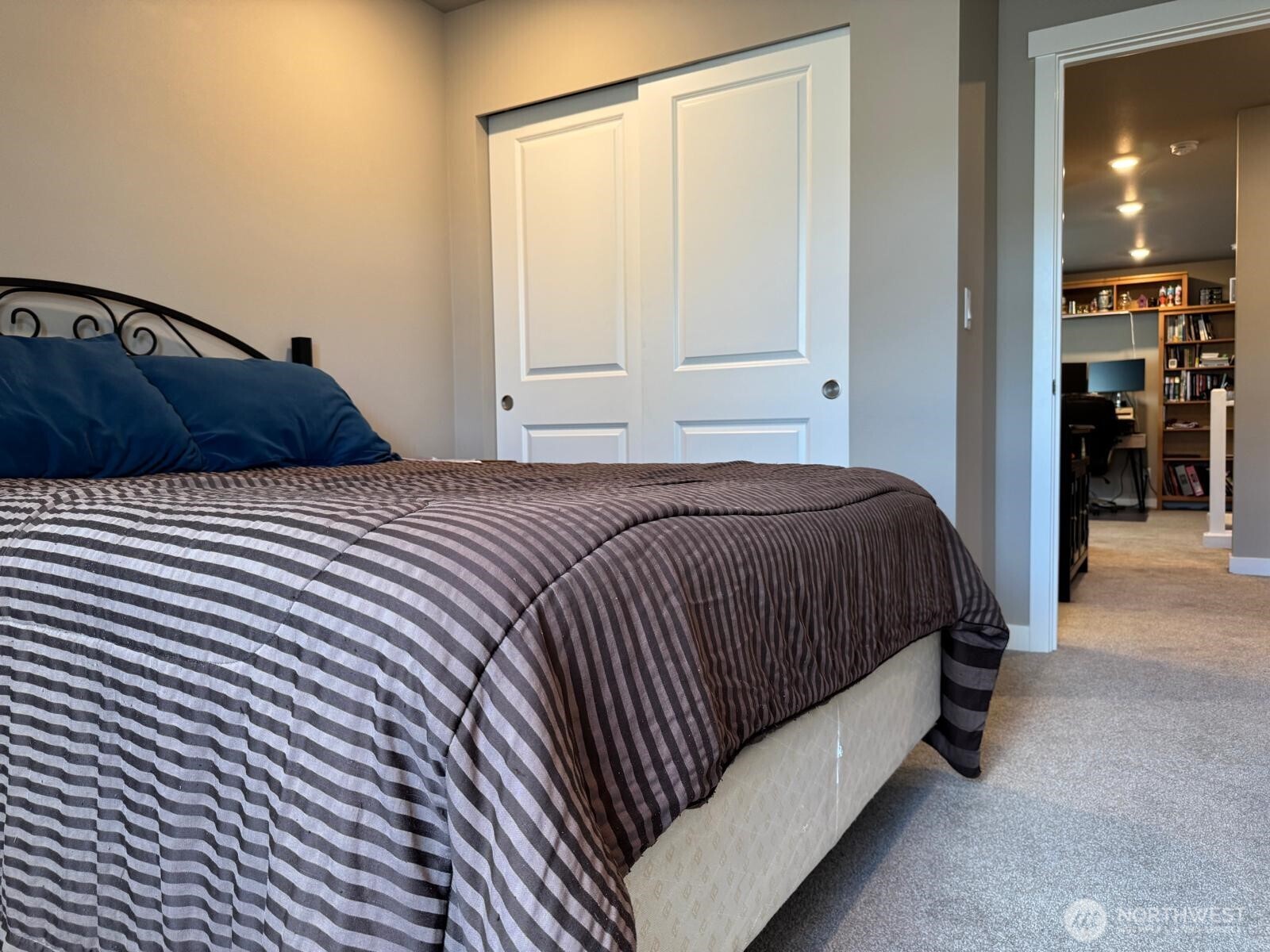 927 Vine Maple Street Property Photo 17