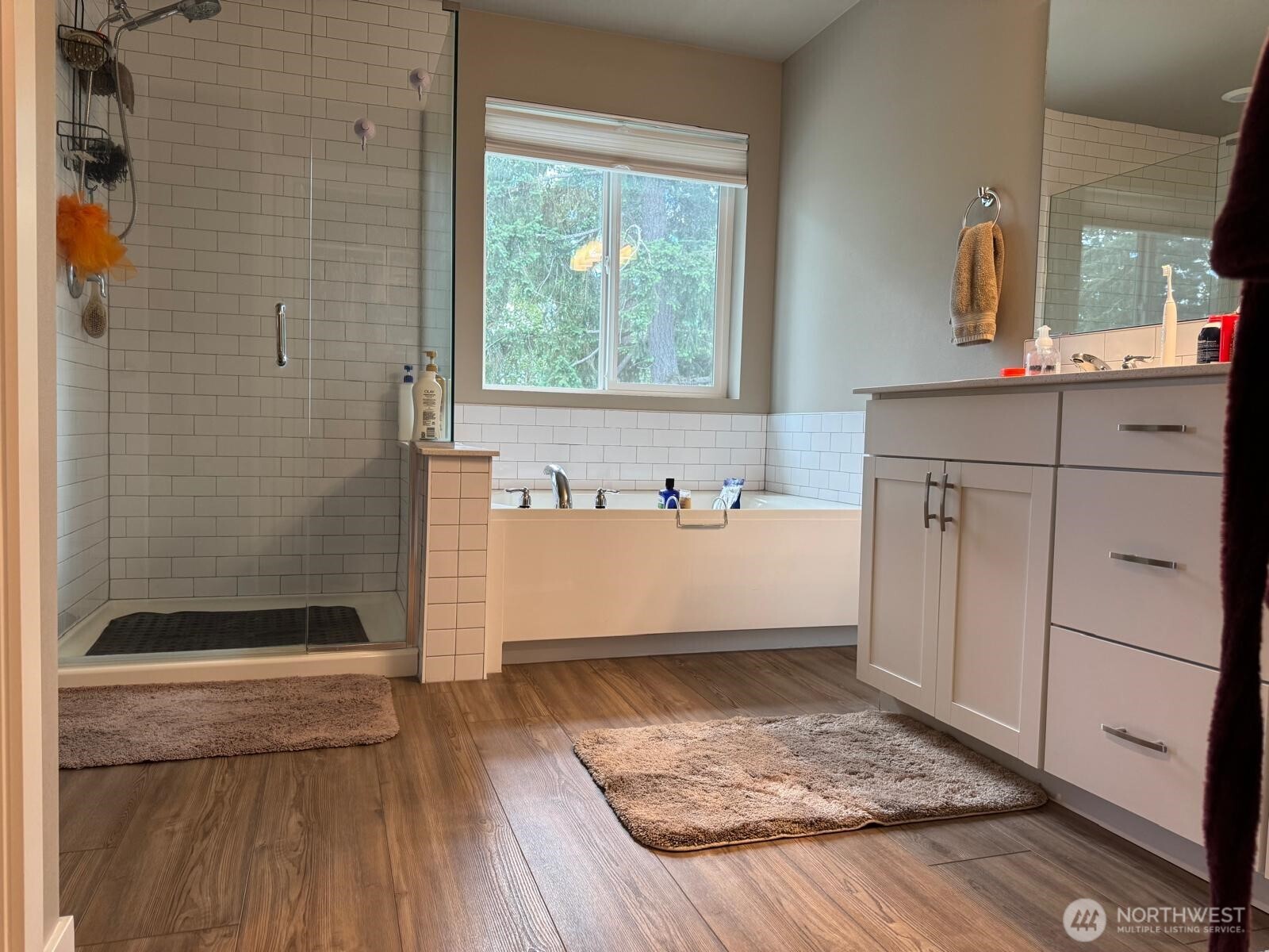 927 Vine Maple Street Property Photo 25