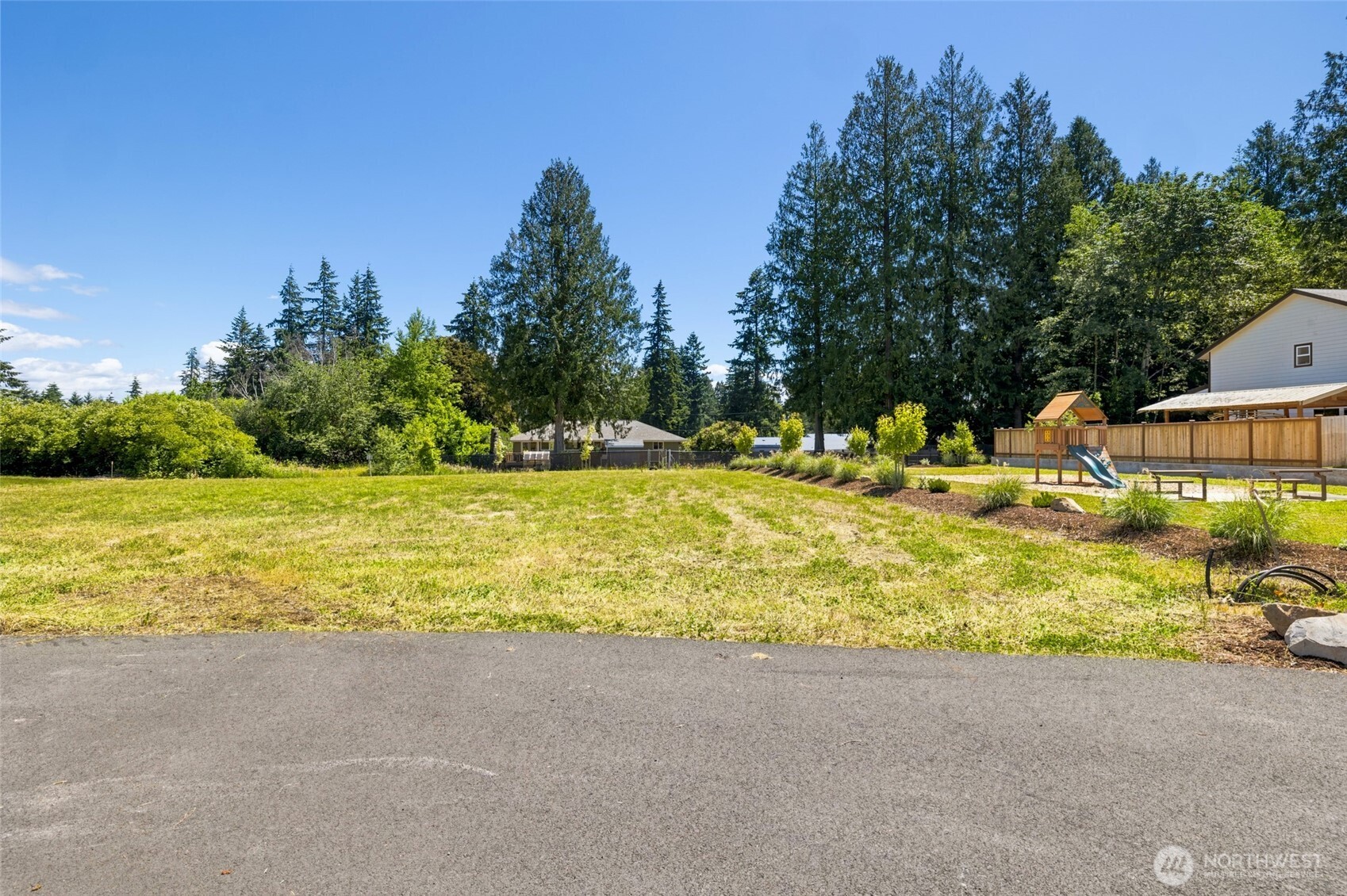 5 81st Street Property Photo 1