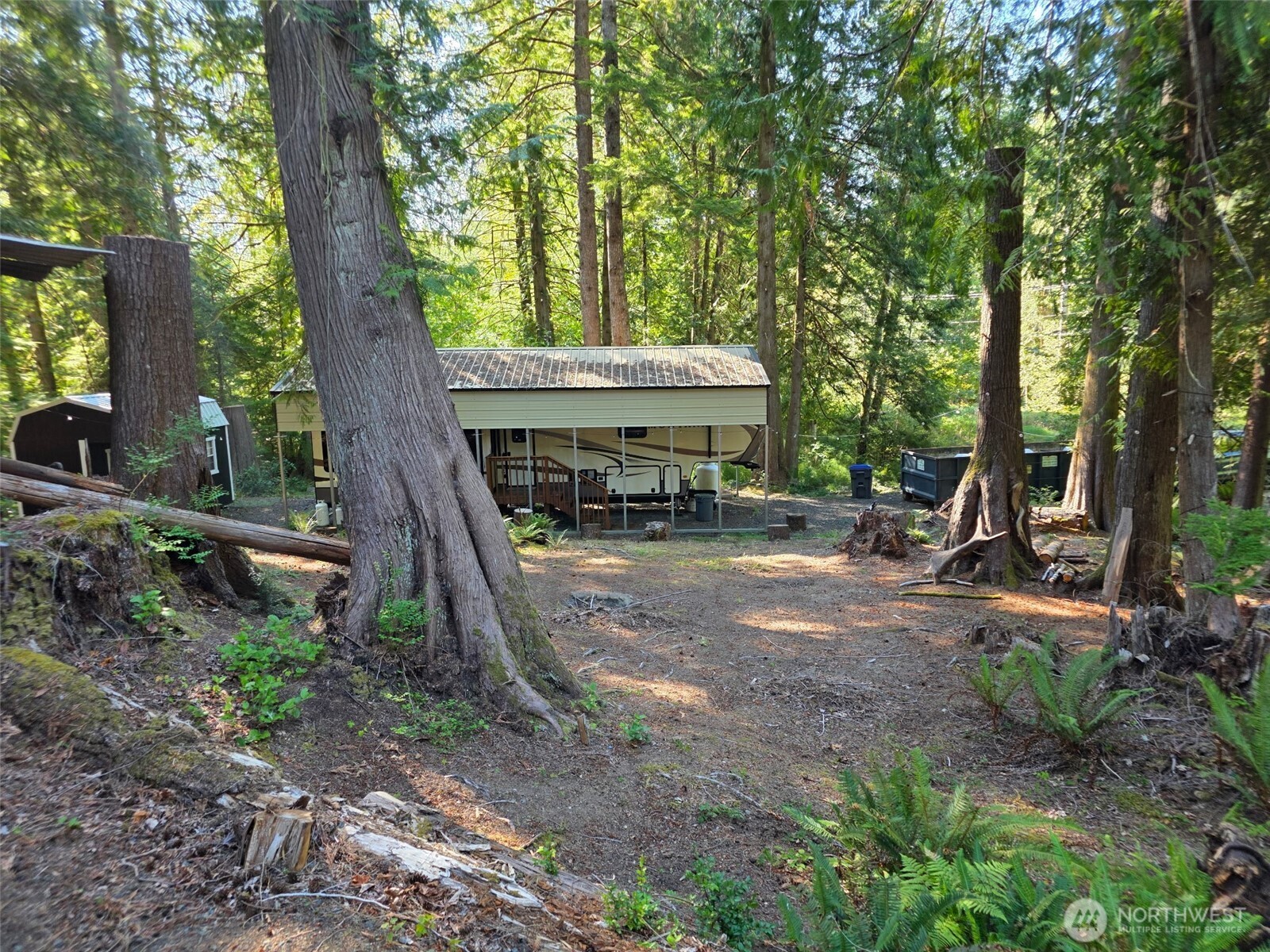 71 E Lakeshore Drive Property Photo 3