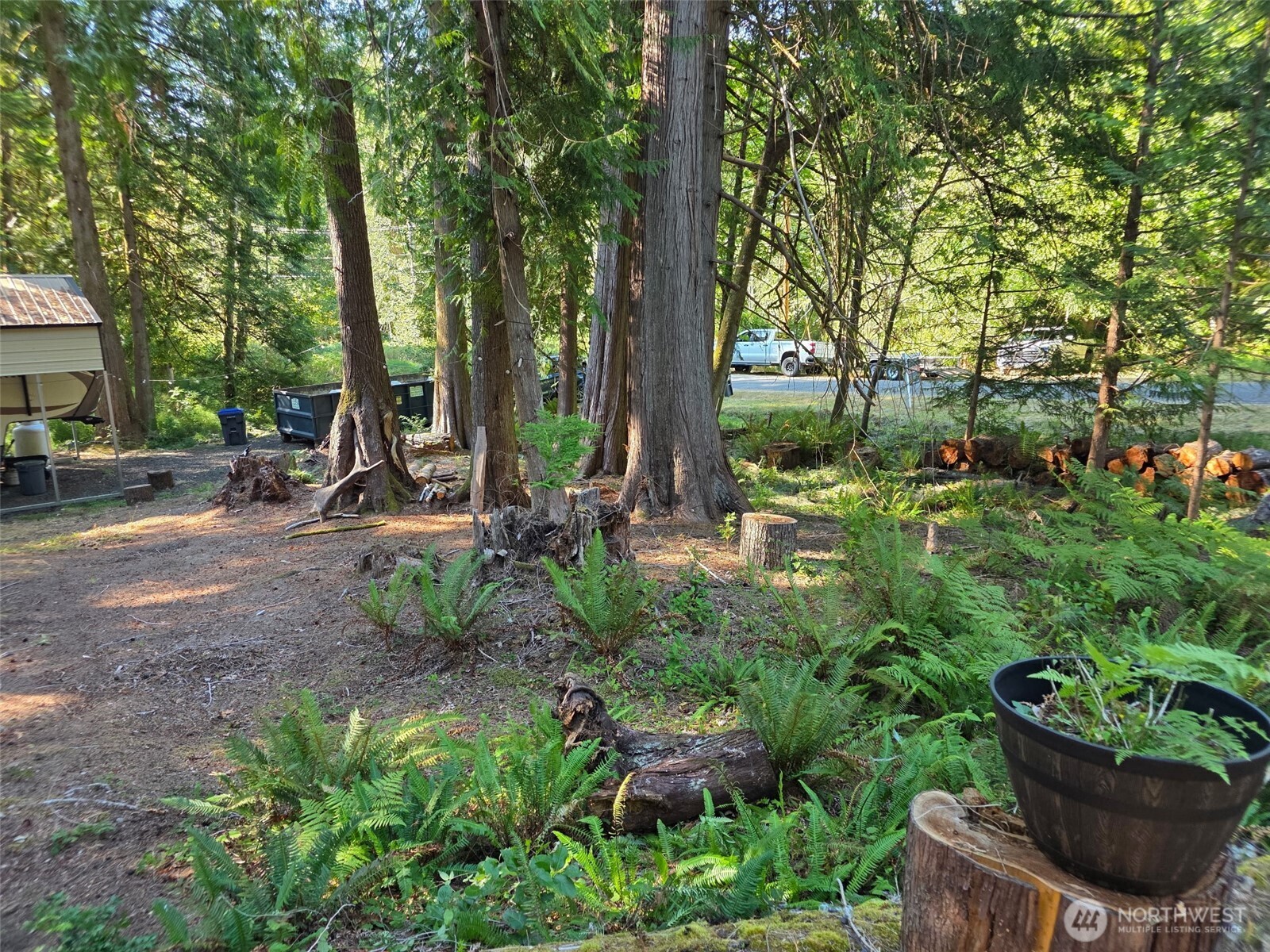 71 E Lakeshore Drive Property Photo 4