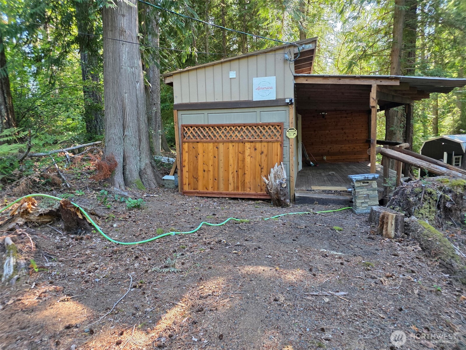 71 E Lakeshore Drive Property Photo 12