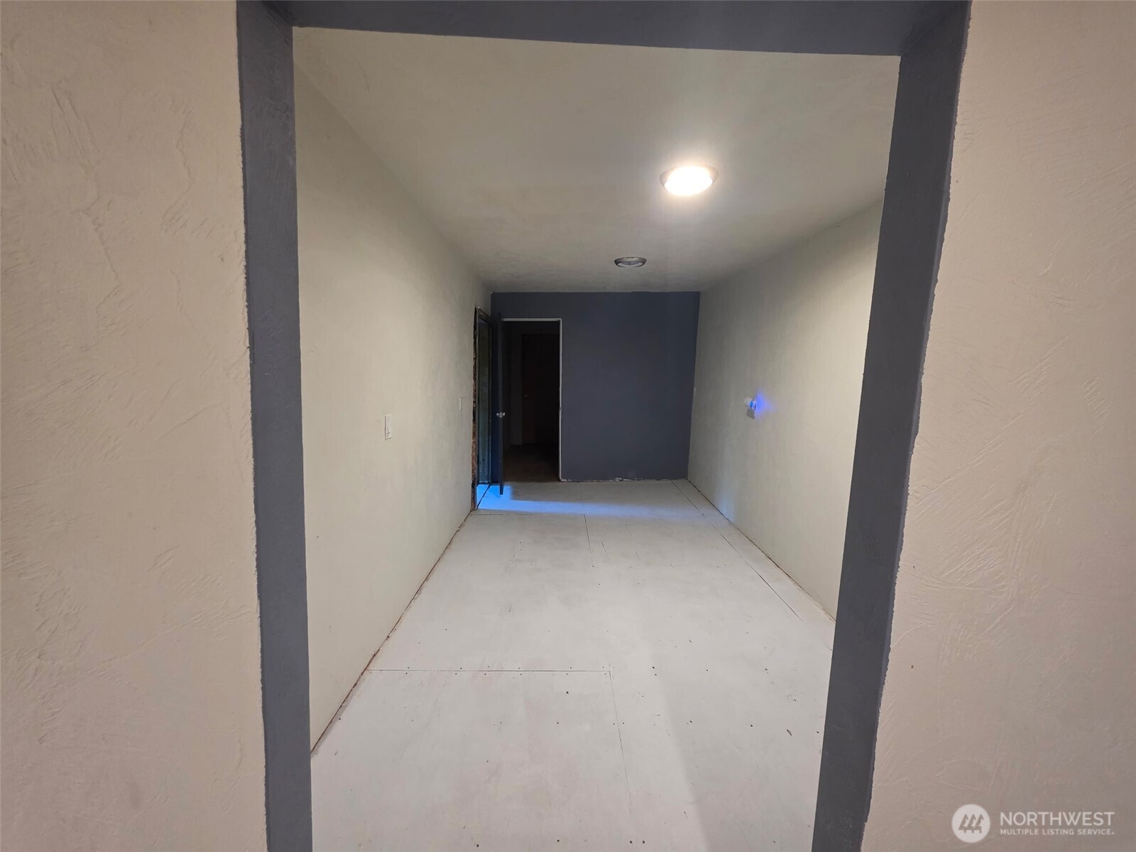 71 E Lakeshore Drive Property Photo 14