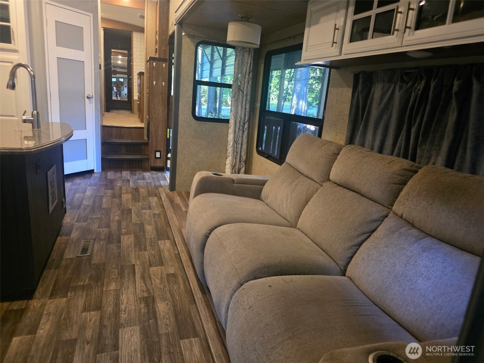 71 E Lakeshore Drive Property Photo 24