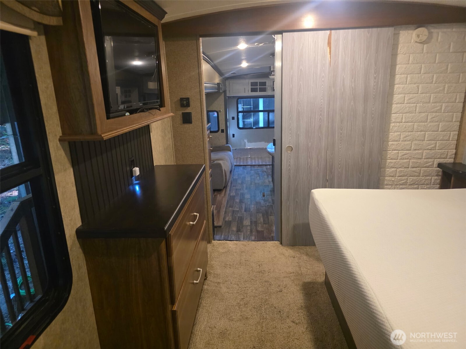 71 E Lakeshore Drive Property Photo 25
