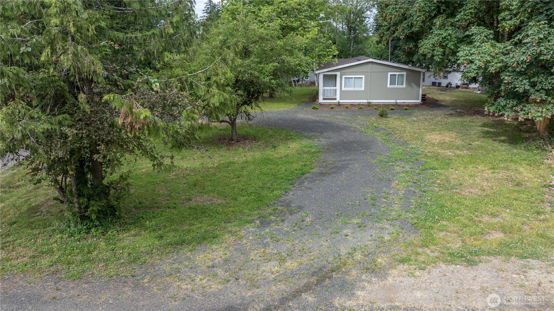 150 E Kingston Way Property Photo 38