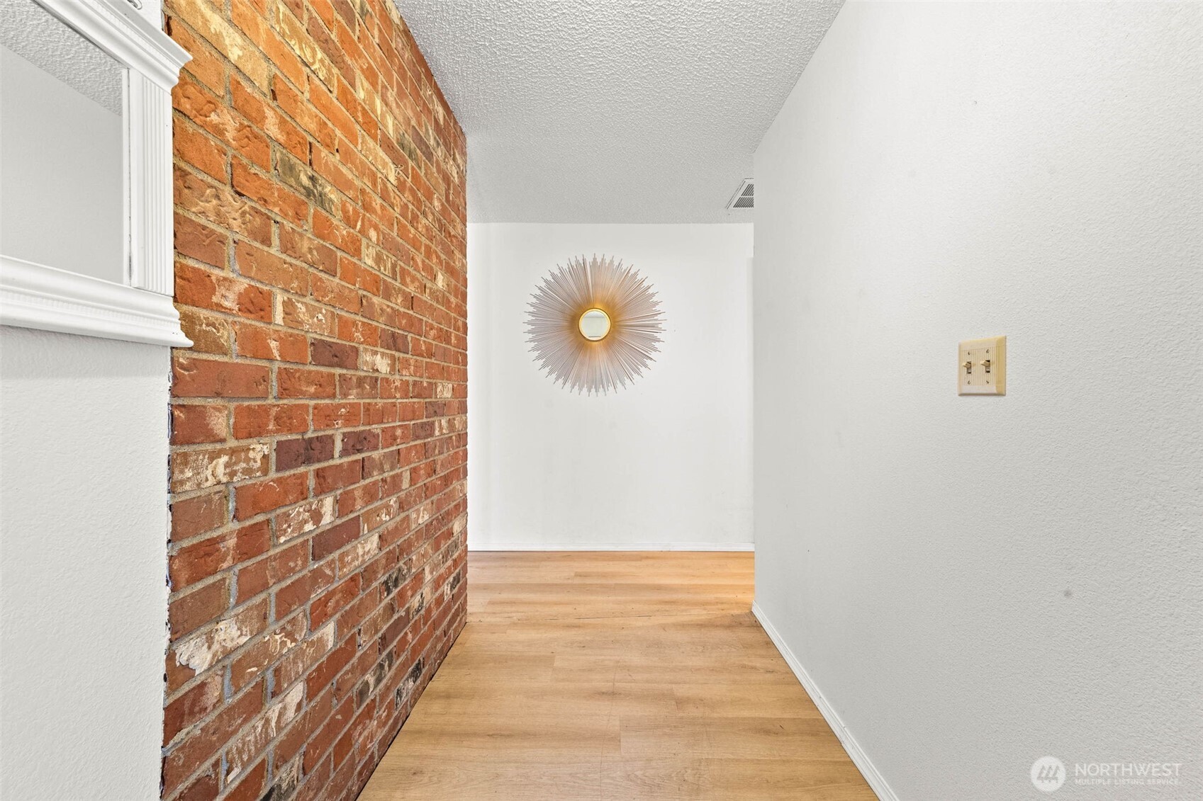 5708 78th Street Property Photo 4