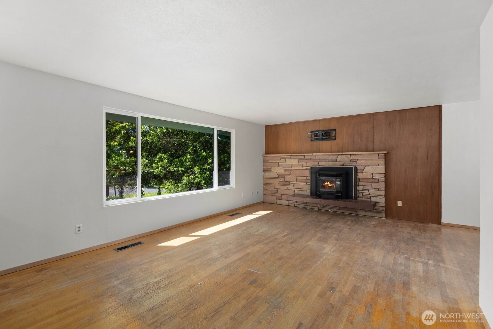 16721 Mcrae Road Property Photo 4