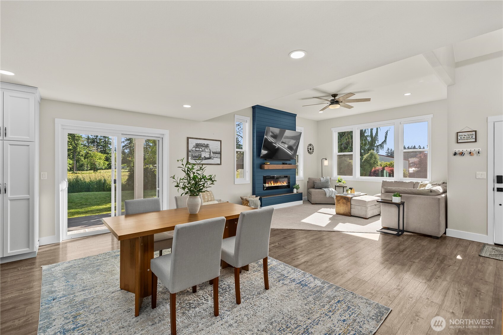 12217 Waller Road Property Photo 7