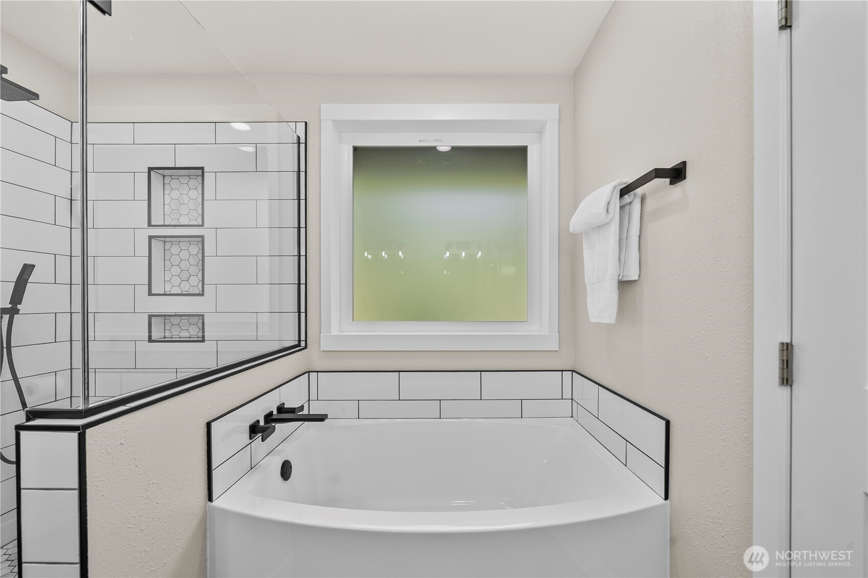 12217 Waller Road Property Photo 20