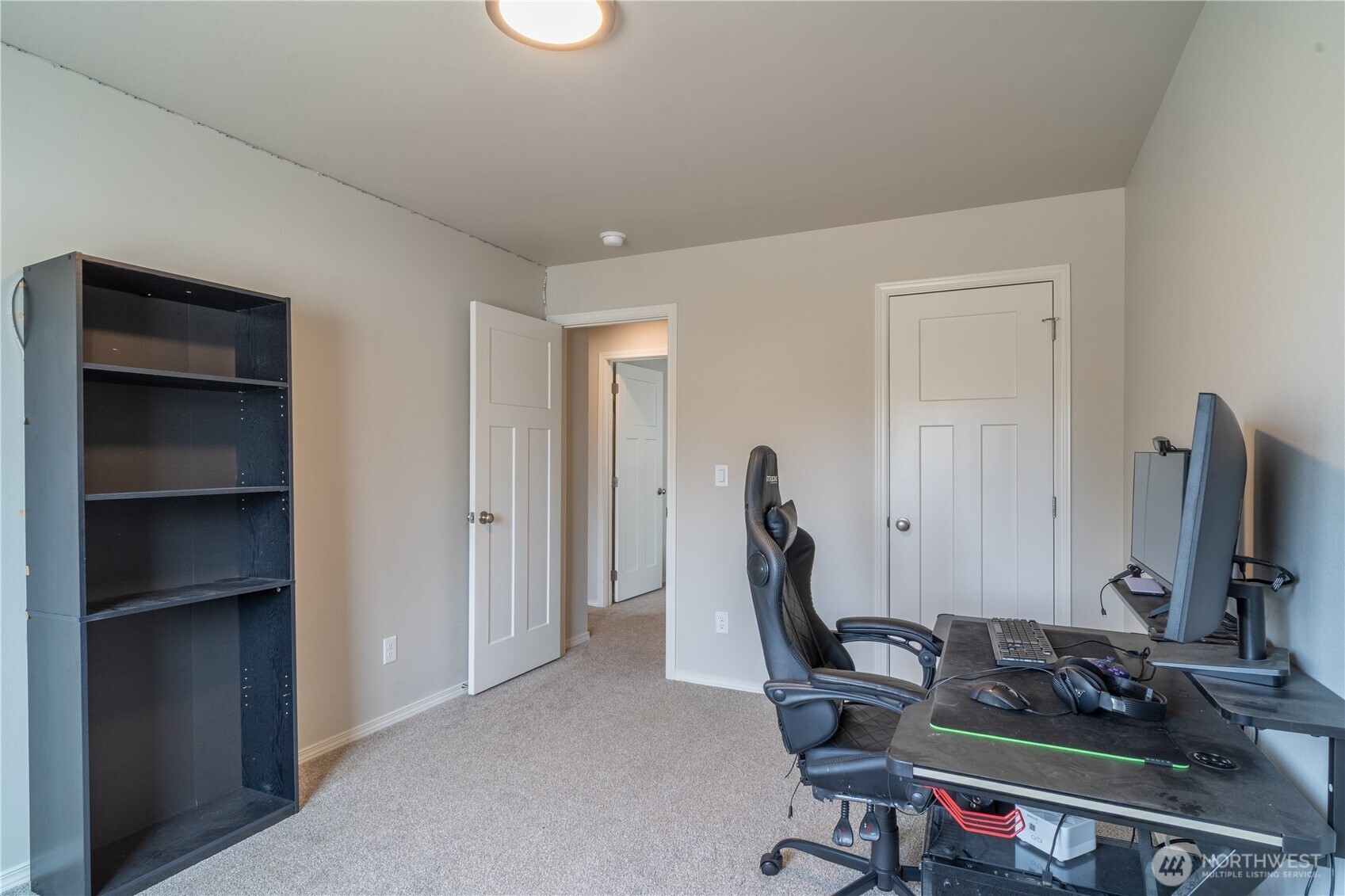 322 W 6th Street Property Photo 19