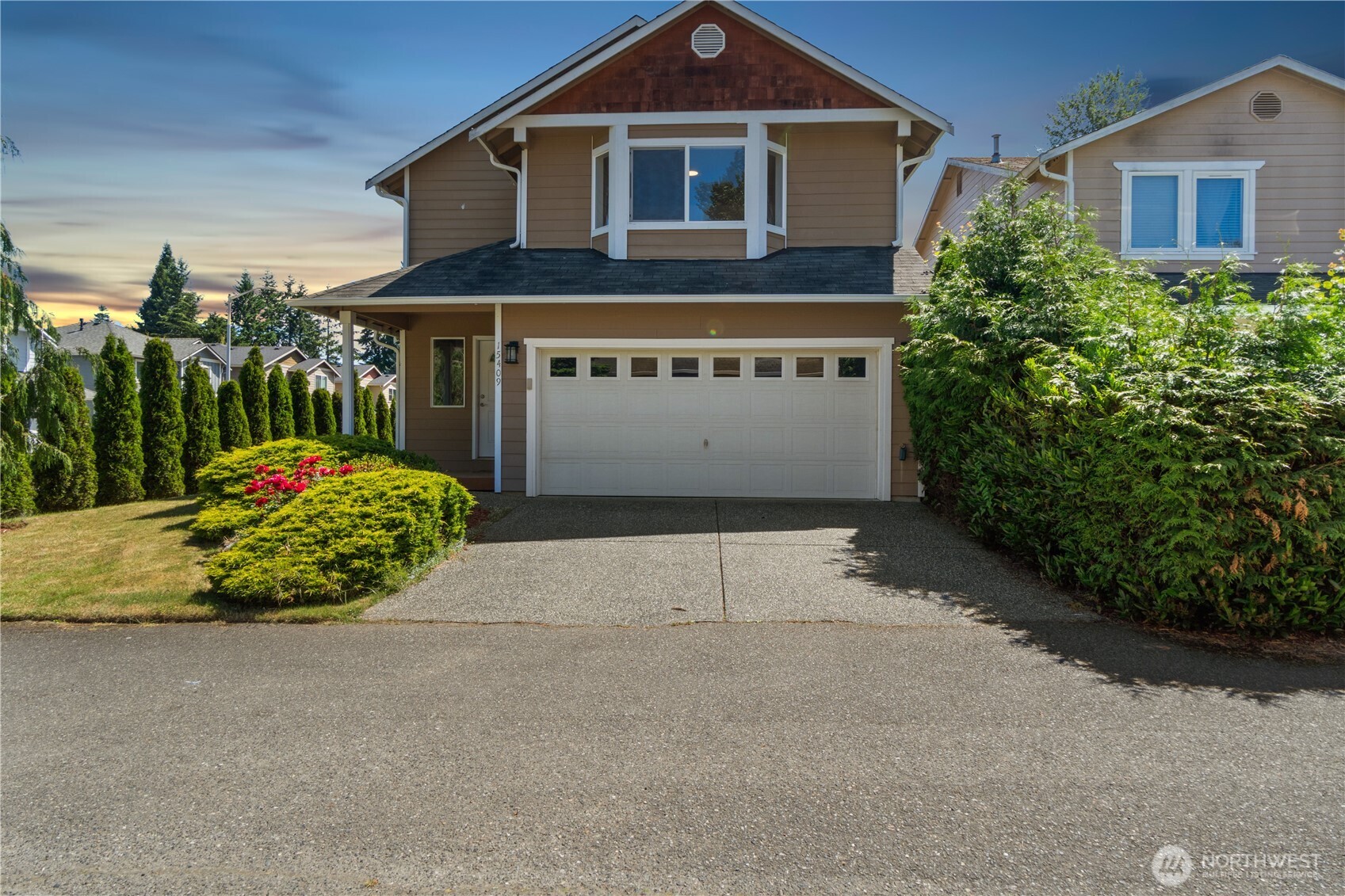 15409 51st Place Property Photo 3