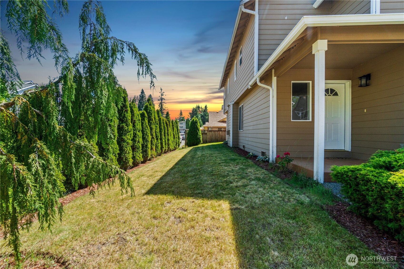 15409 51st Place Property Photo 5