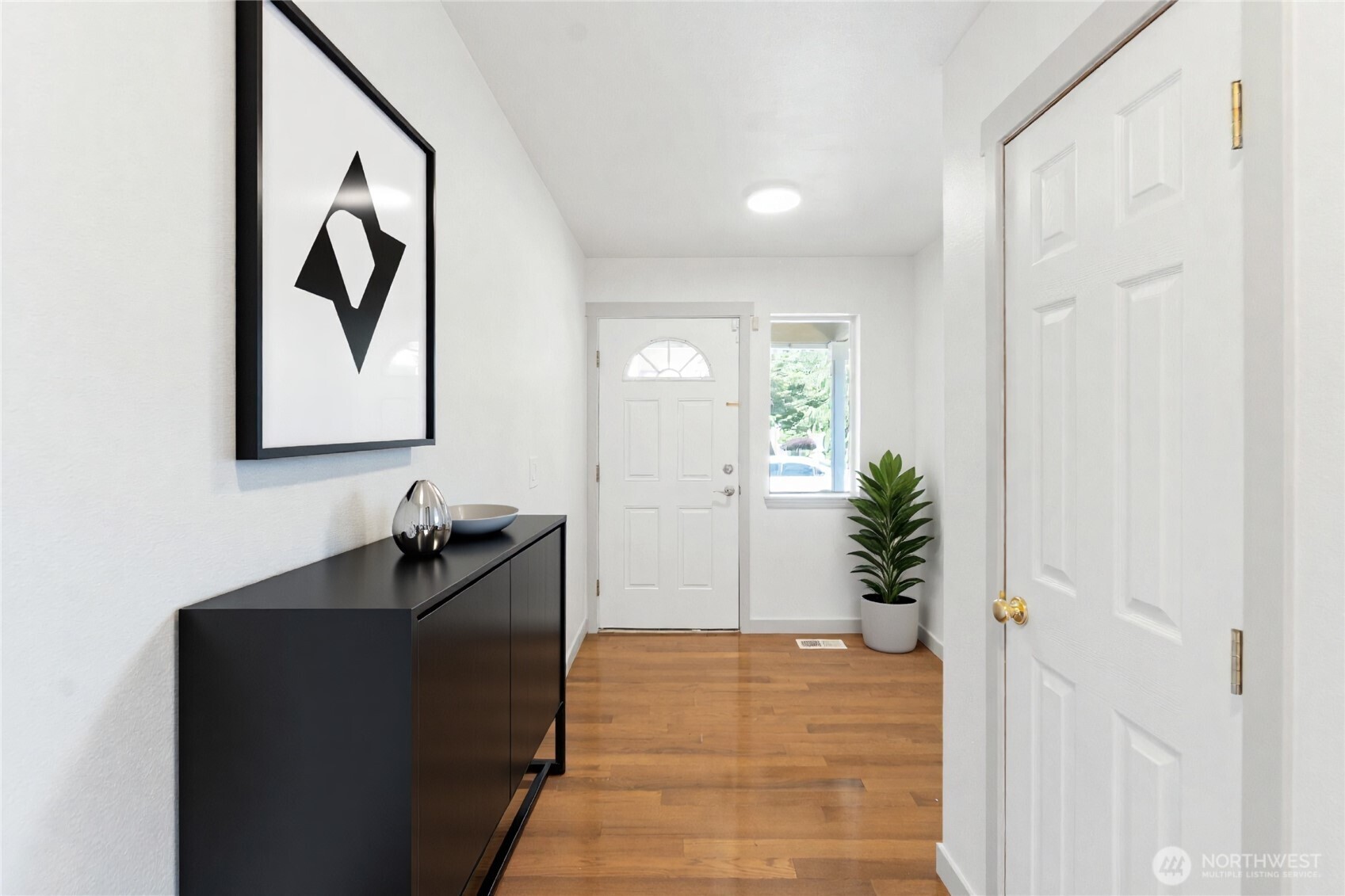 15409 51st Place Property Photo 7
