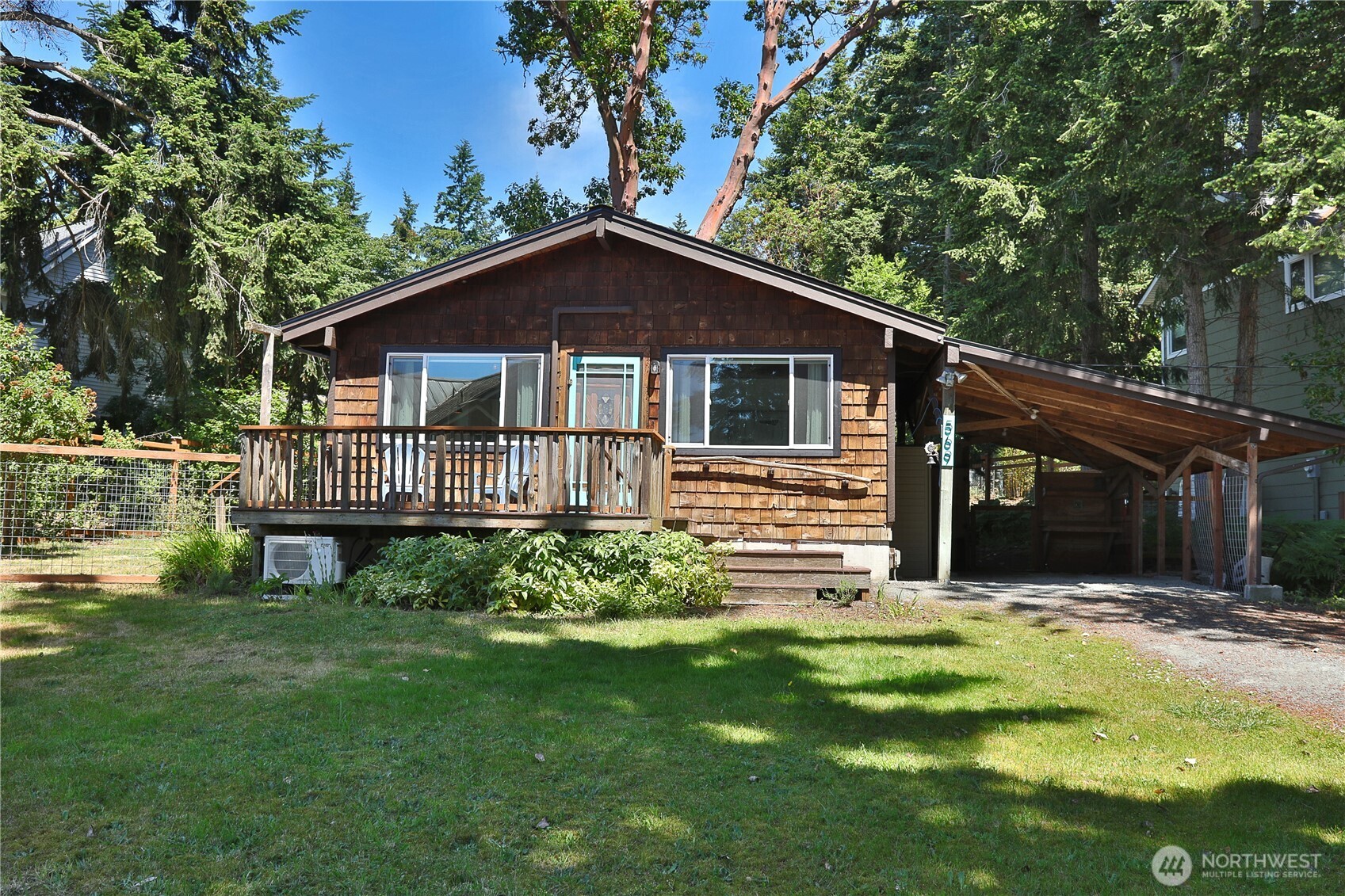 569 Otter Way Property Photo 1