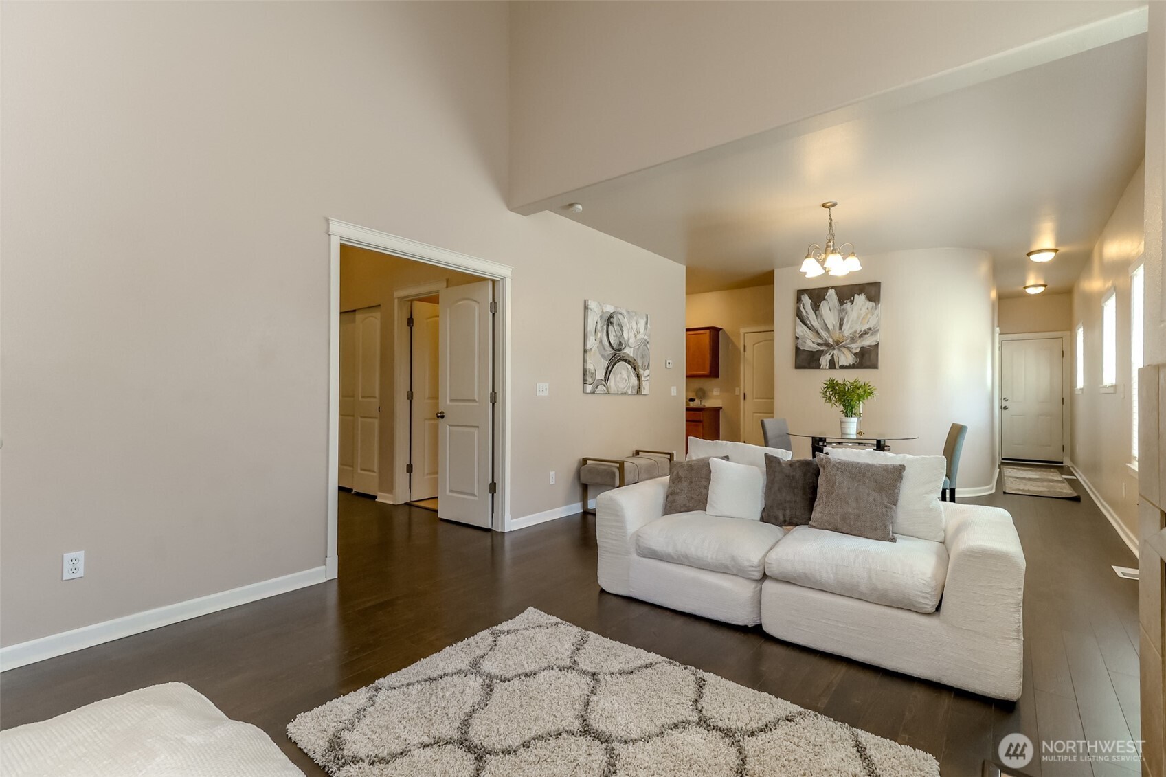 4947 Balustrade Boulevard Property Photo 5
