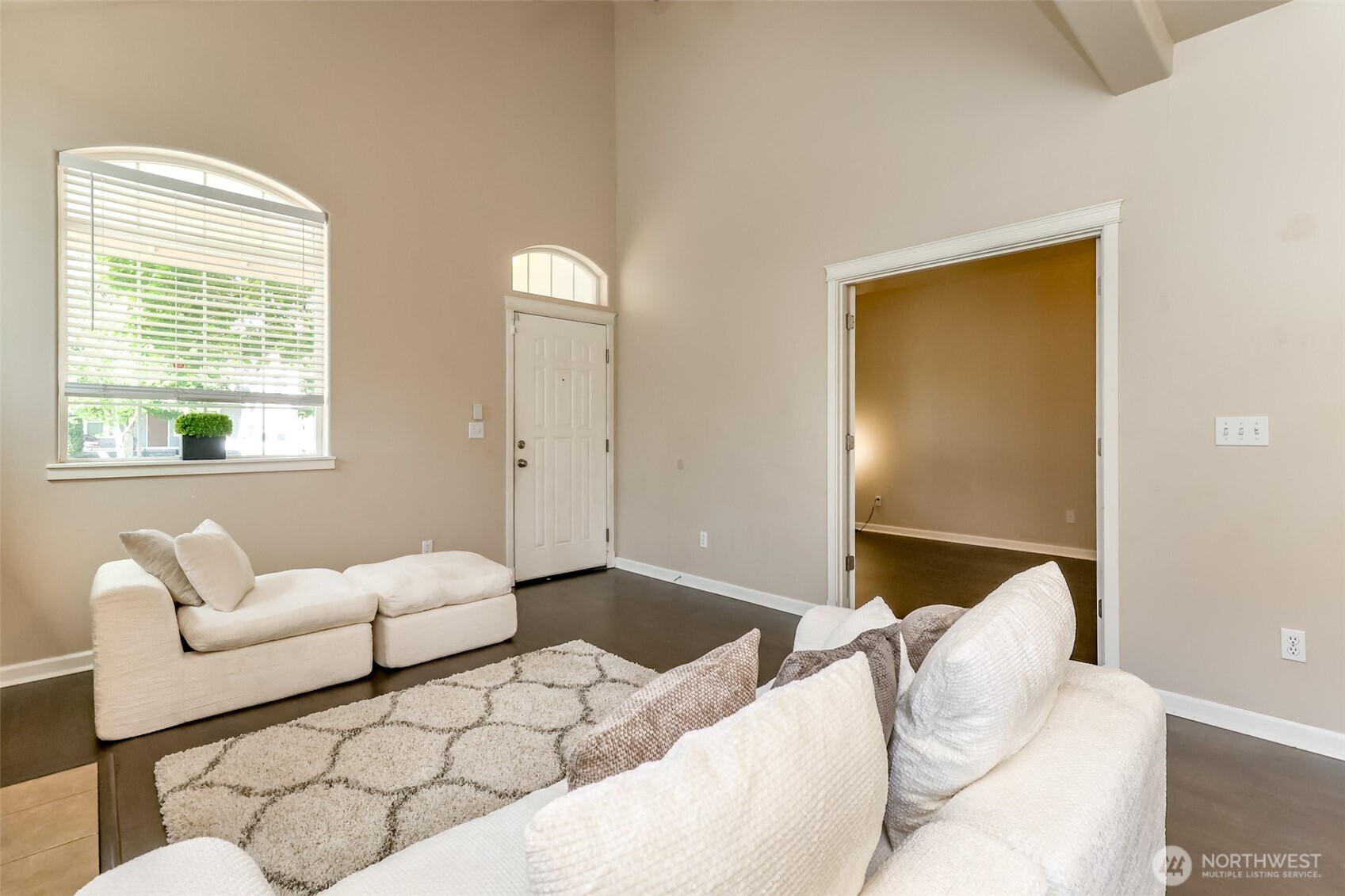 4947 Balustrade Boulevard Property Photo 6