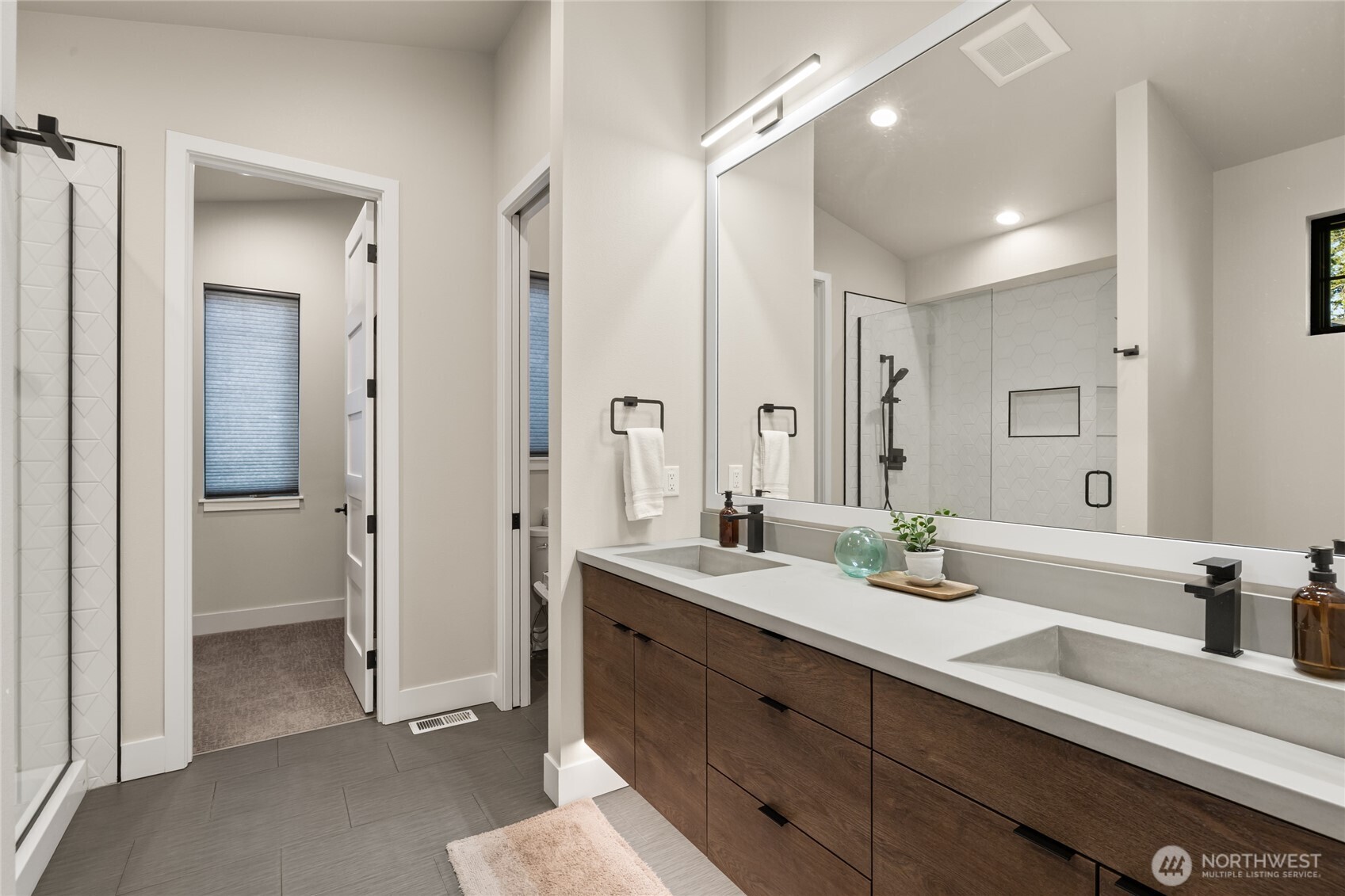 1280 Kokanee Loop Property Photo 19